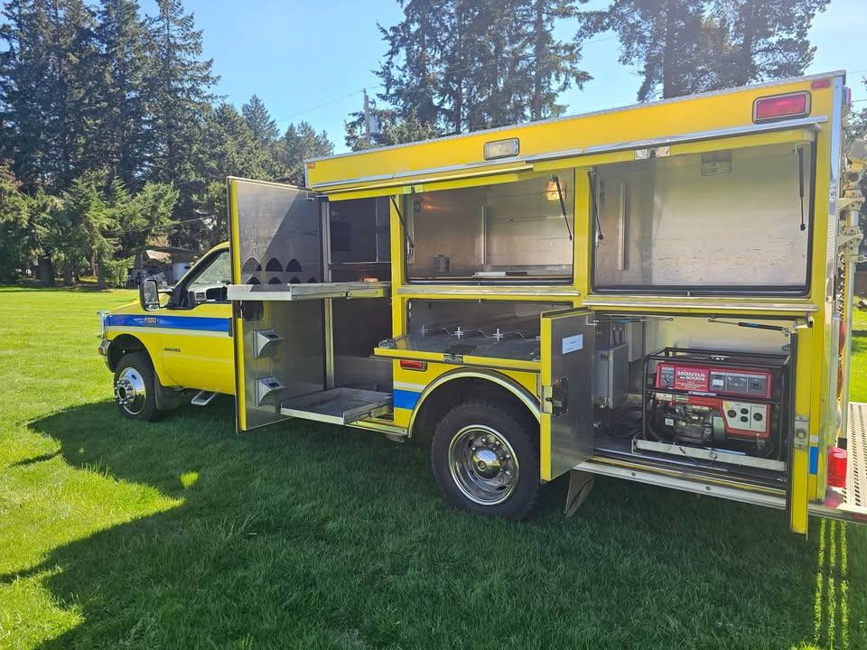 2000 F550 4X4 7.3 Powerstroke - image 3