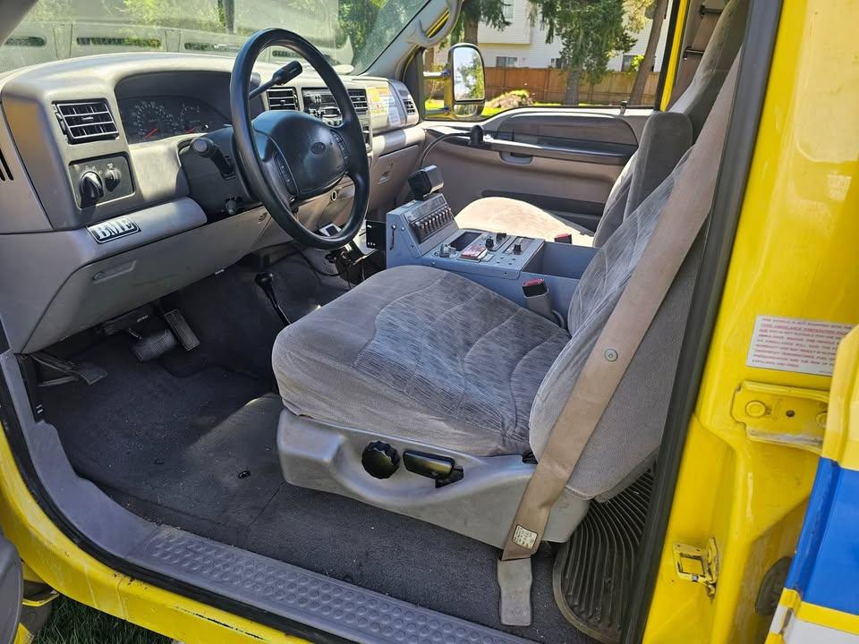 2000 F550 4X4 7.3 Powerstroke - image 12