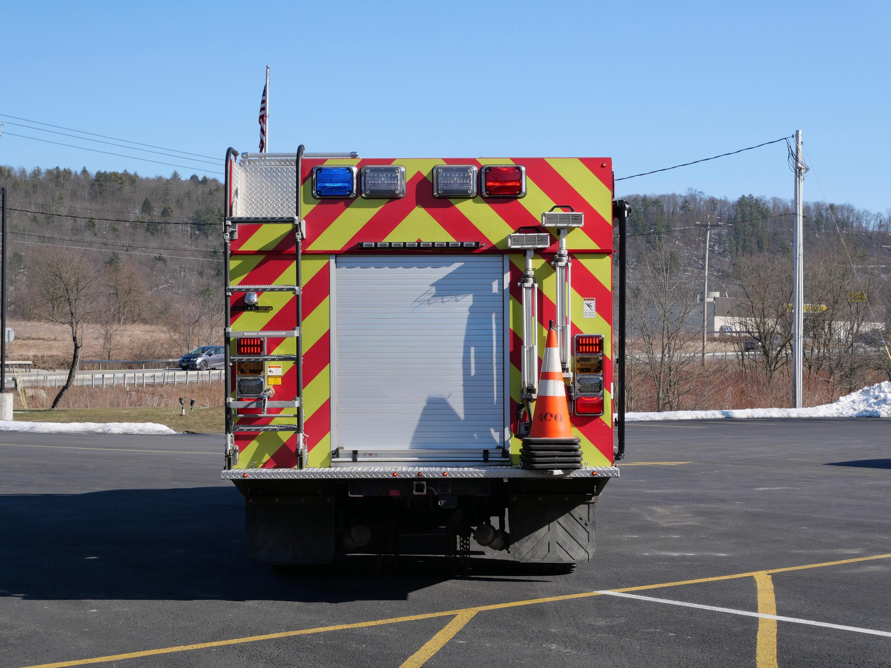 2012 Summit International 4x4 Medium Rescue - image 7