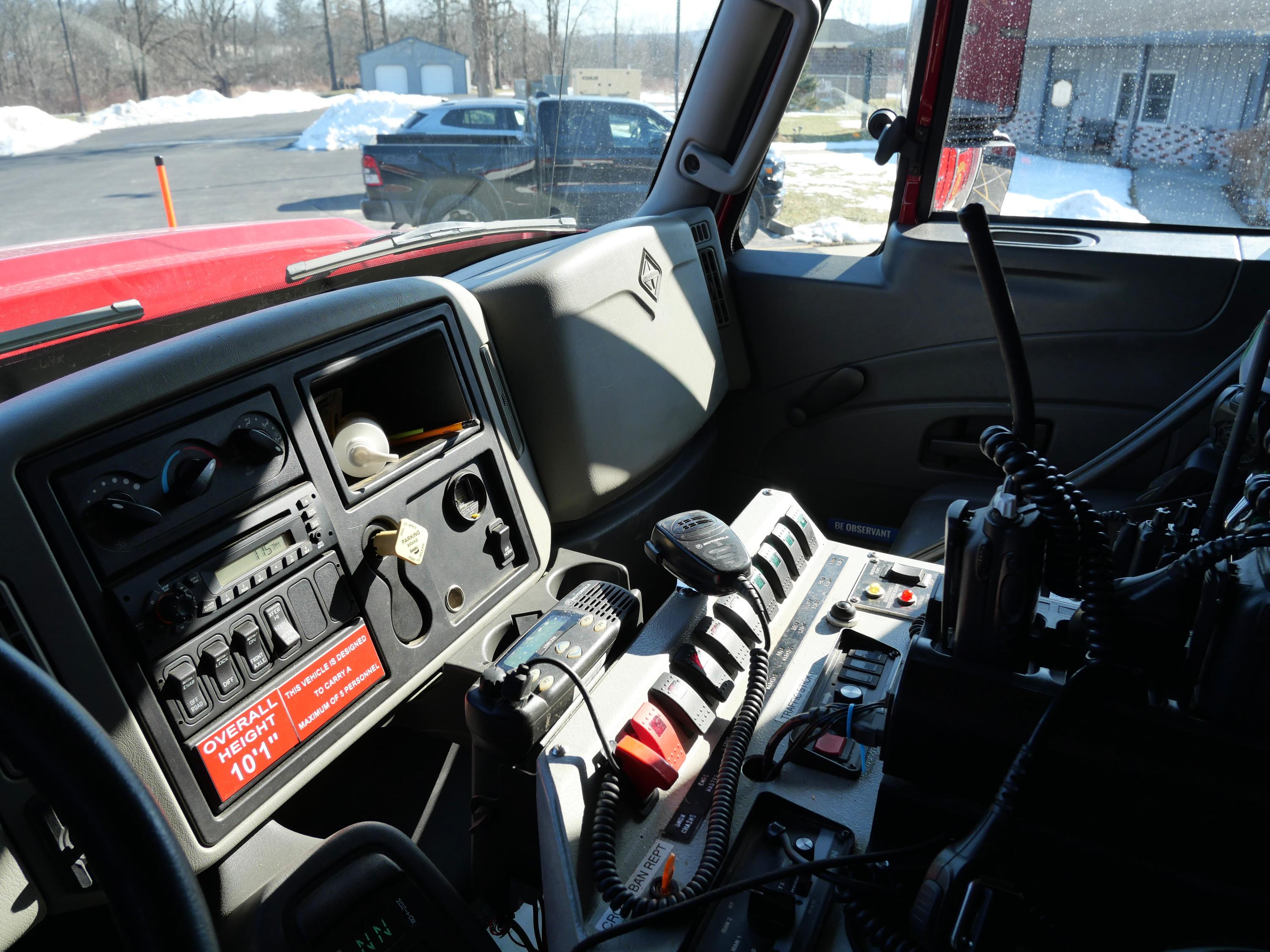 2012 Summit International 4x4 Medium Rescue - image 8