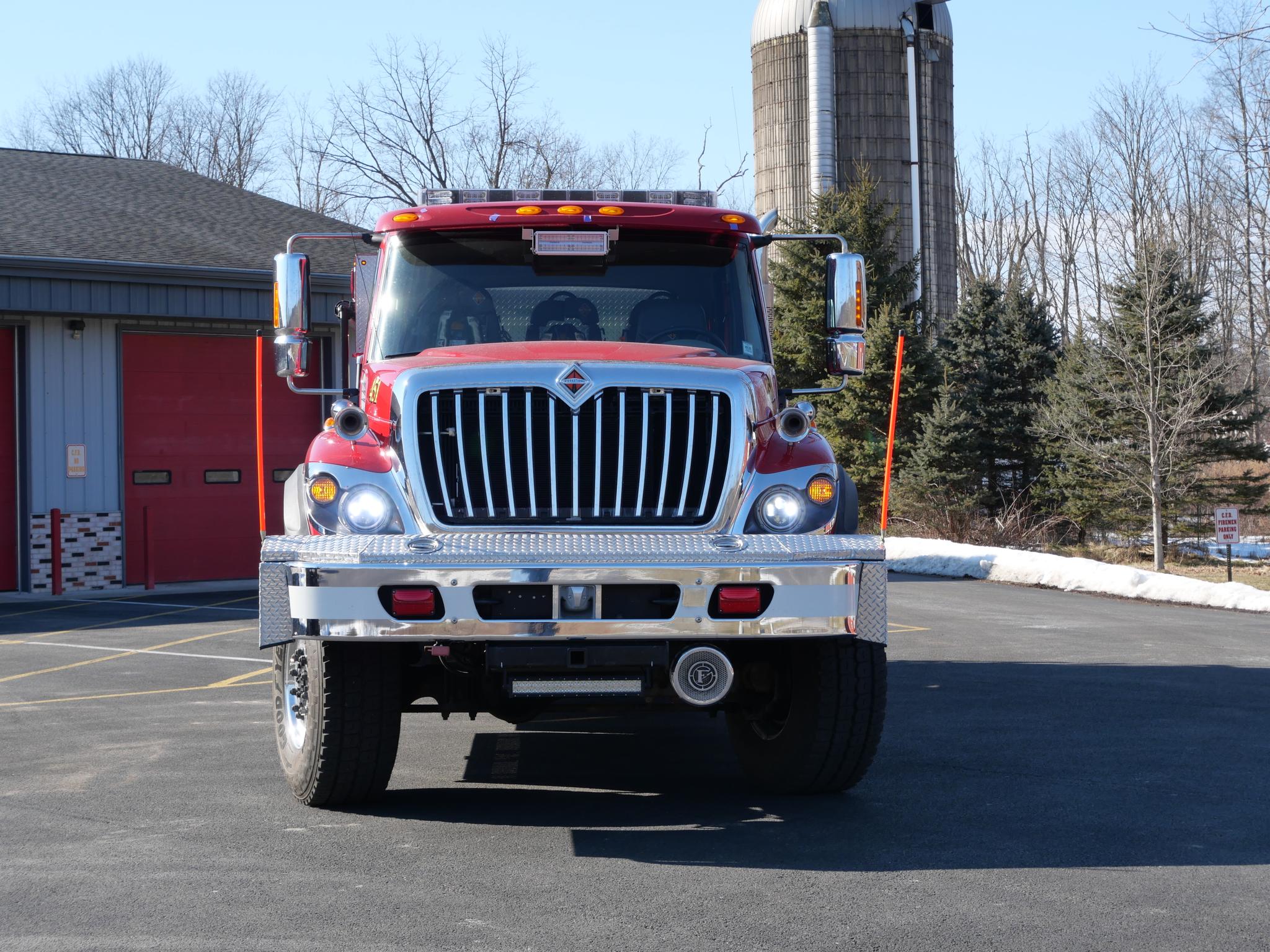 2012 Summit International 4x4 Medium Rescue - image 2