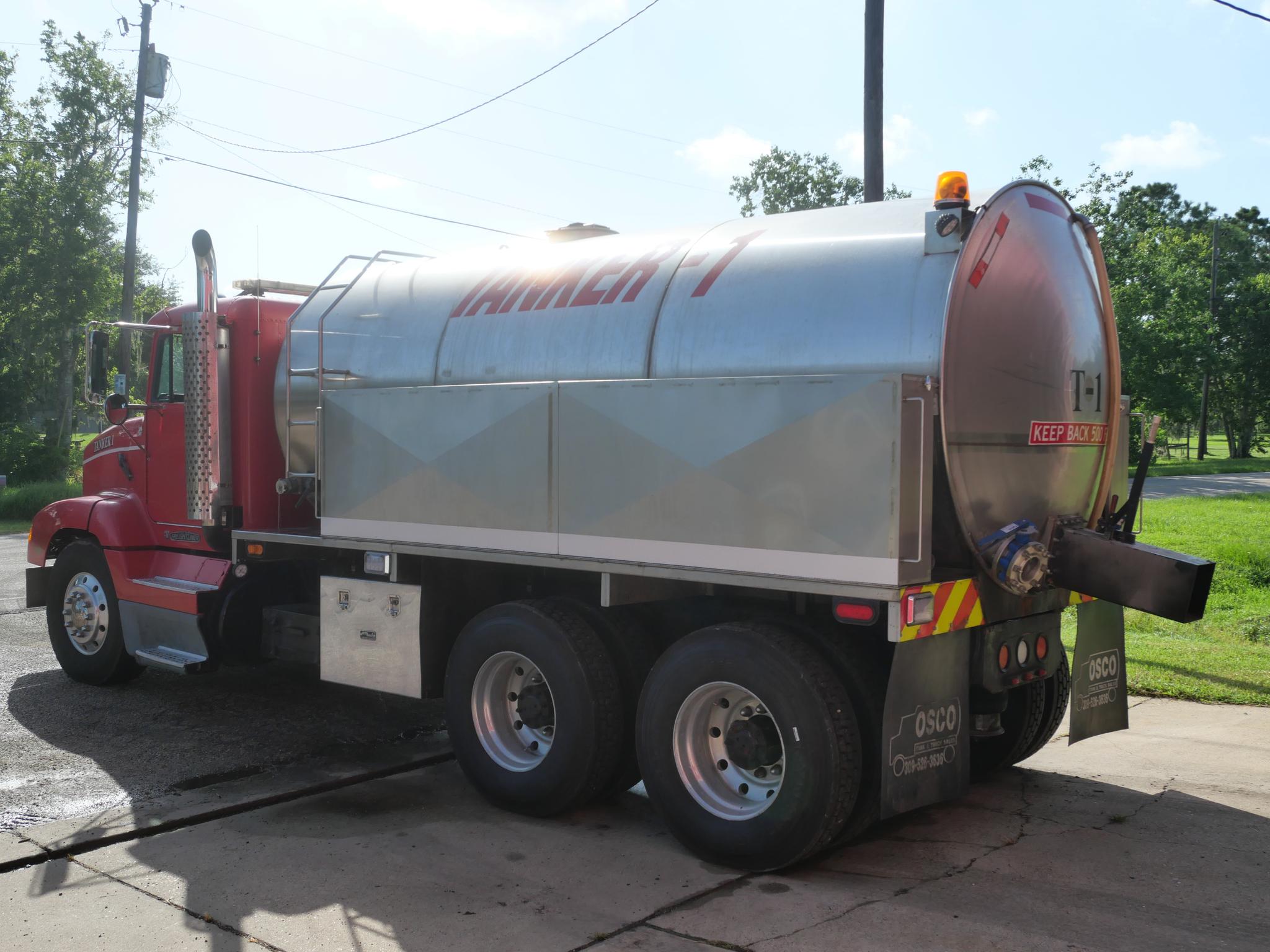 1996 Freightliner 3300 Gallon Tanker/Tender - image 3