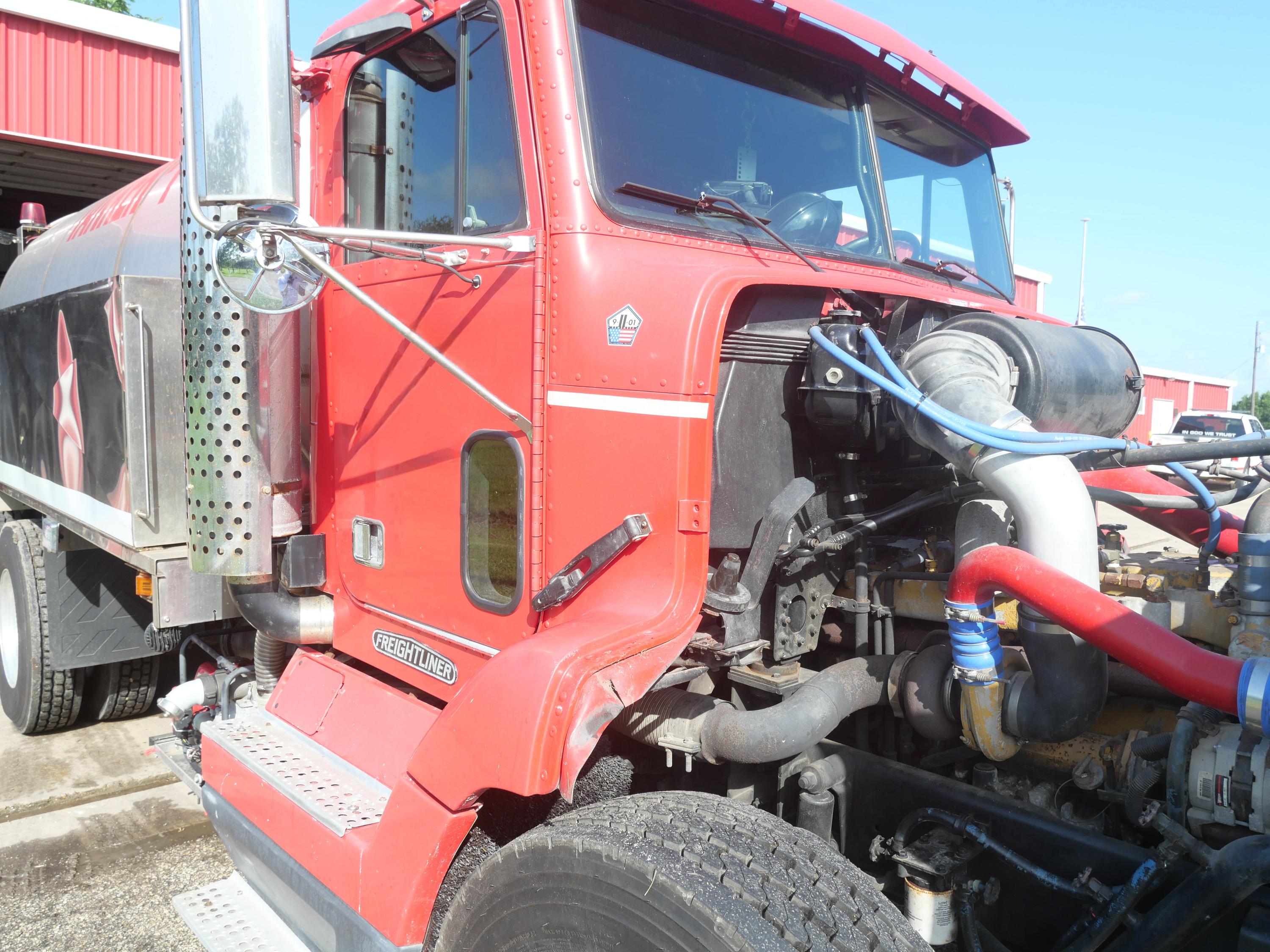 1996 Freightliner 3300 Gallon Tanker/Tender - image 10