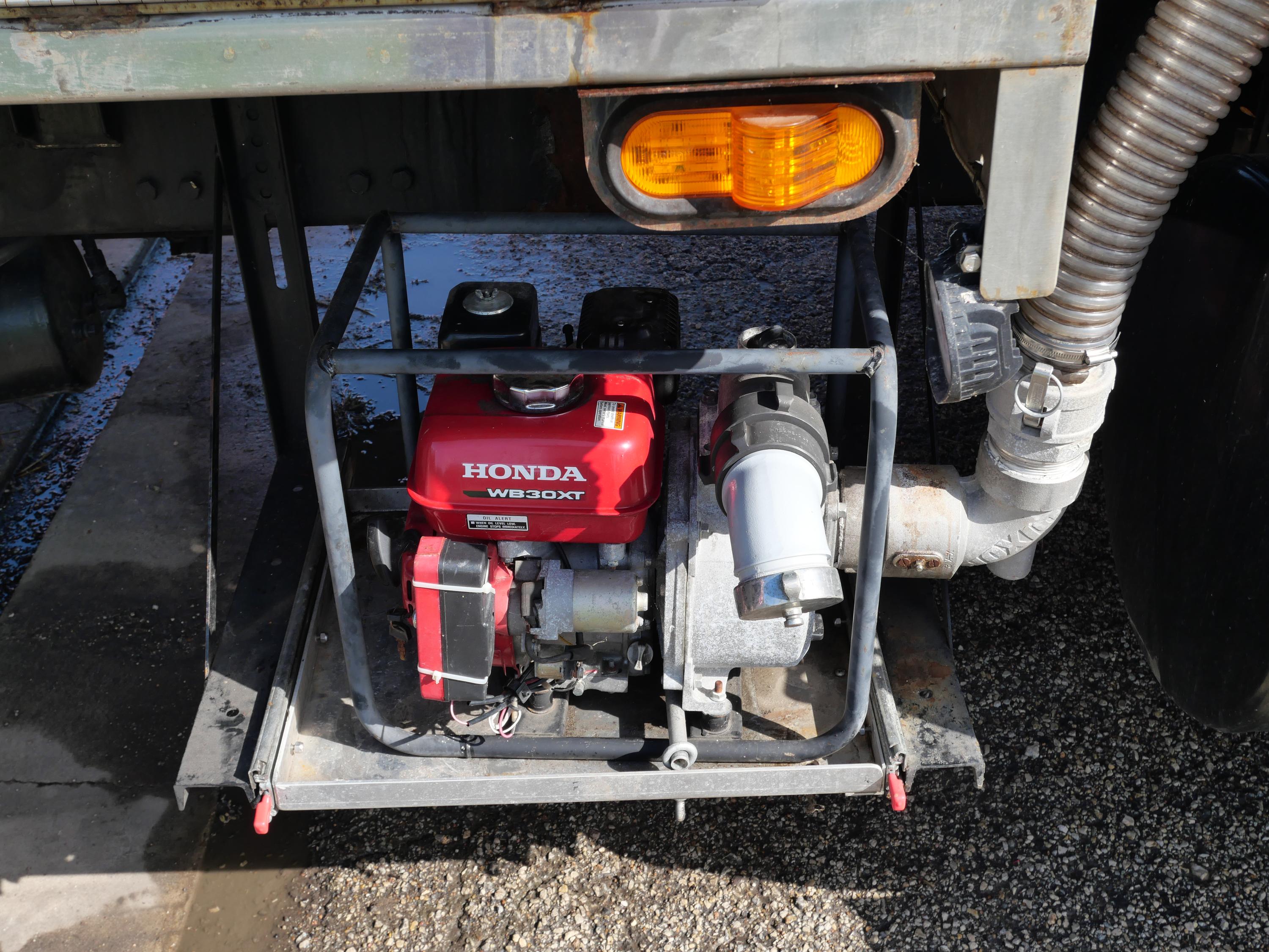 1996 Freightliner 3300 Gallon Tanker/Tender - image 19