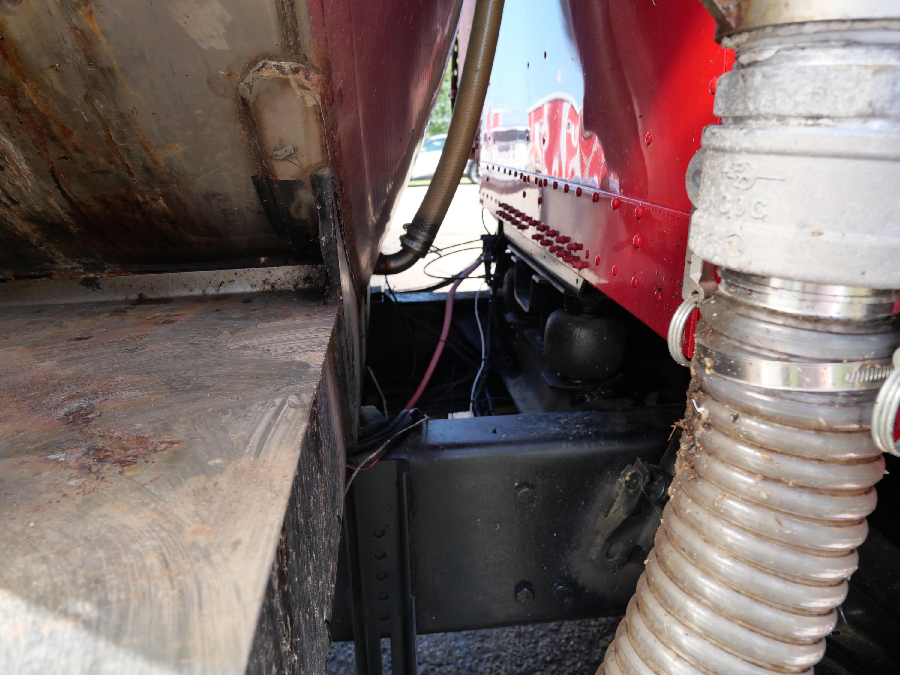 1996 Freightliner 3300 Gallon Tanker/Tender - image 20