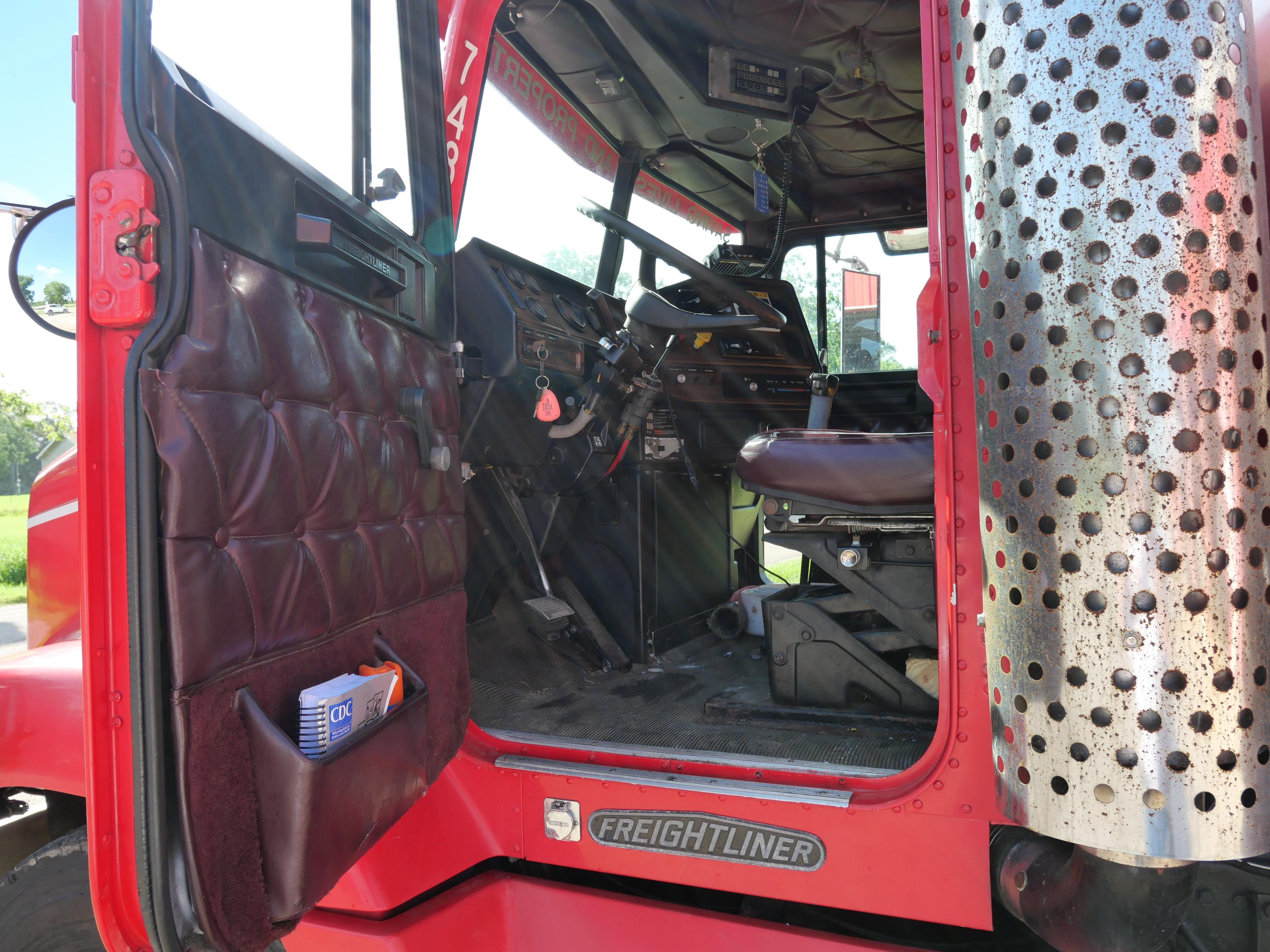 1996 Freightliner 3300 Gallon Tanker/Tender - image 21