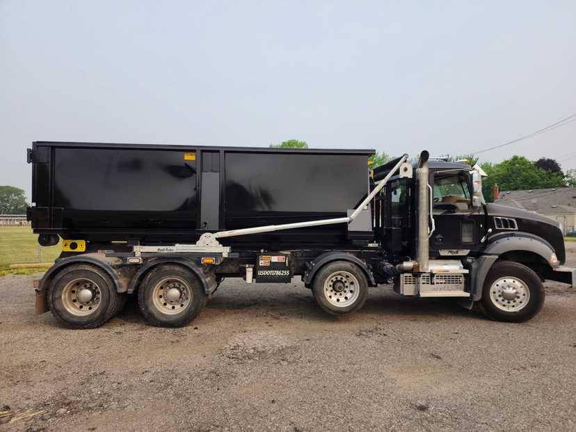 2022 Mack SwapLoader Hooklift
