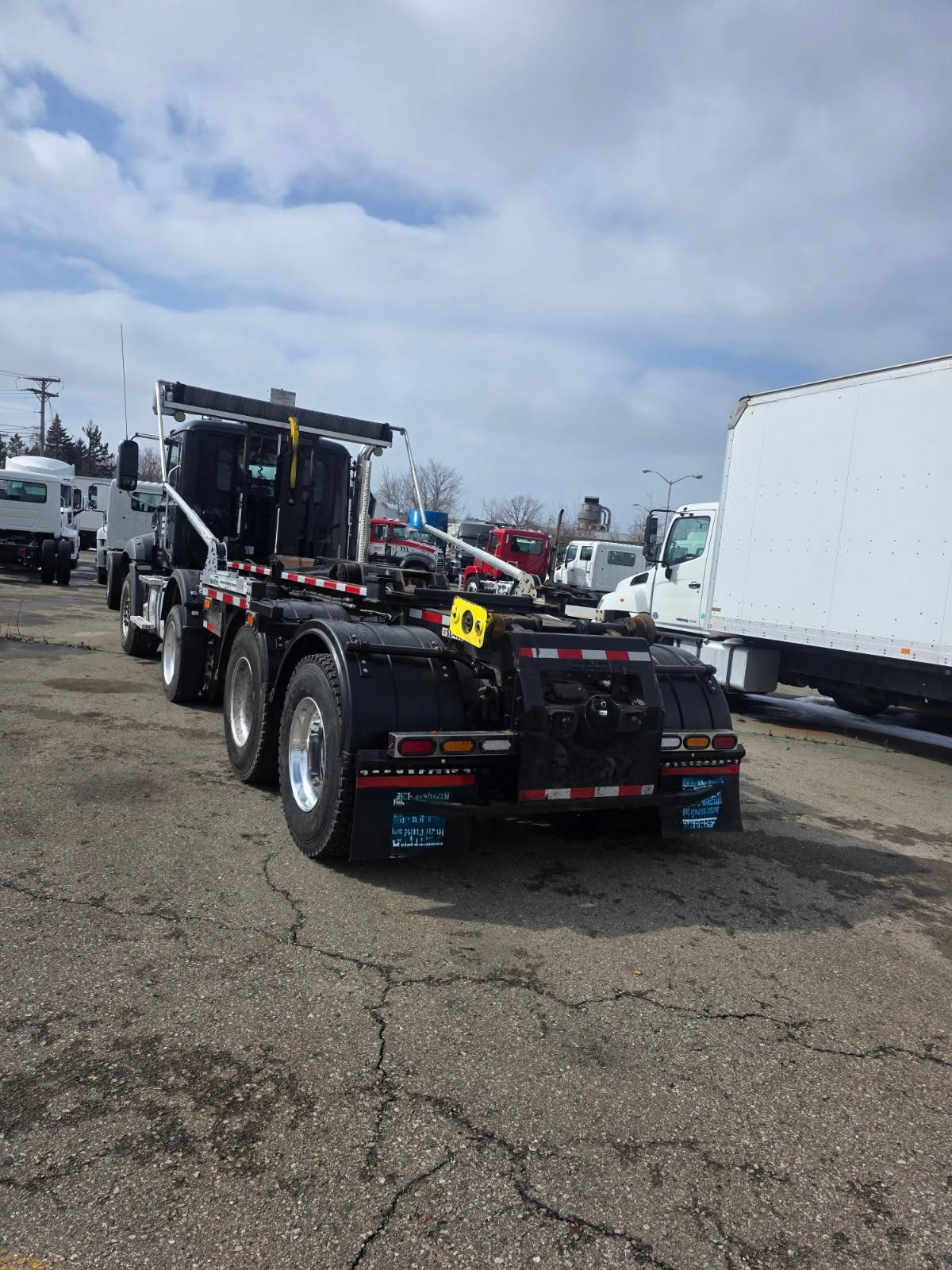 2022 Mack SwapLoader Hooklift - image 9