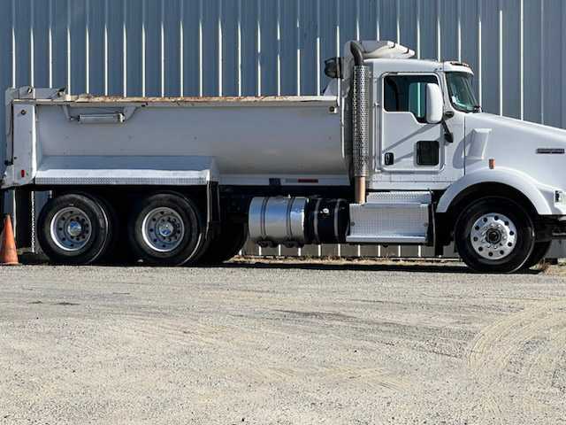 2011 Kenworth Dump Truck