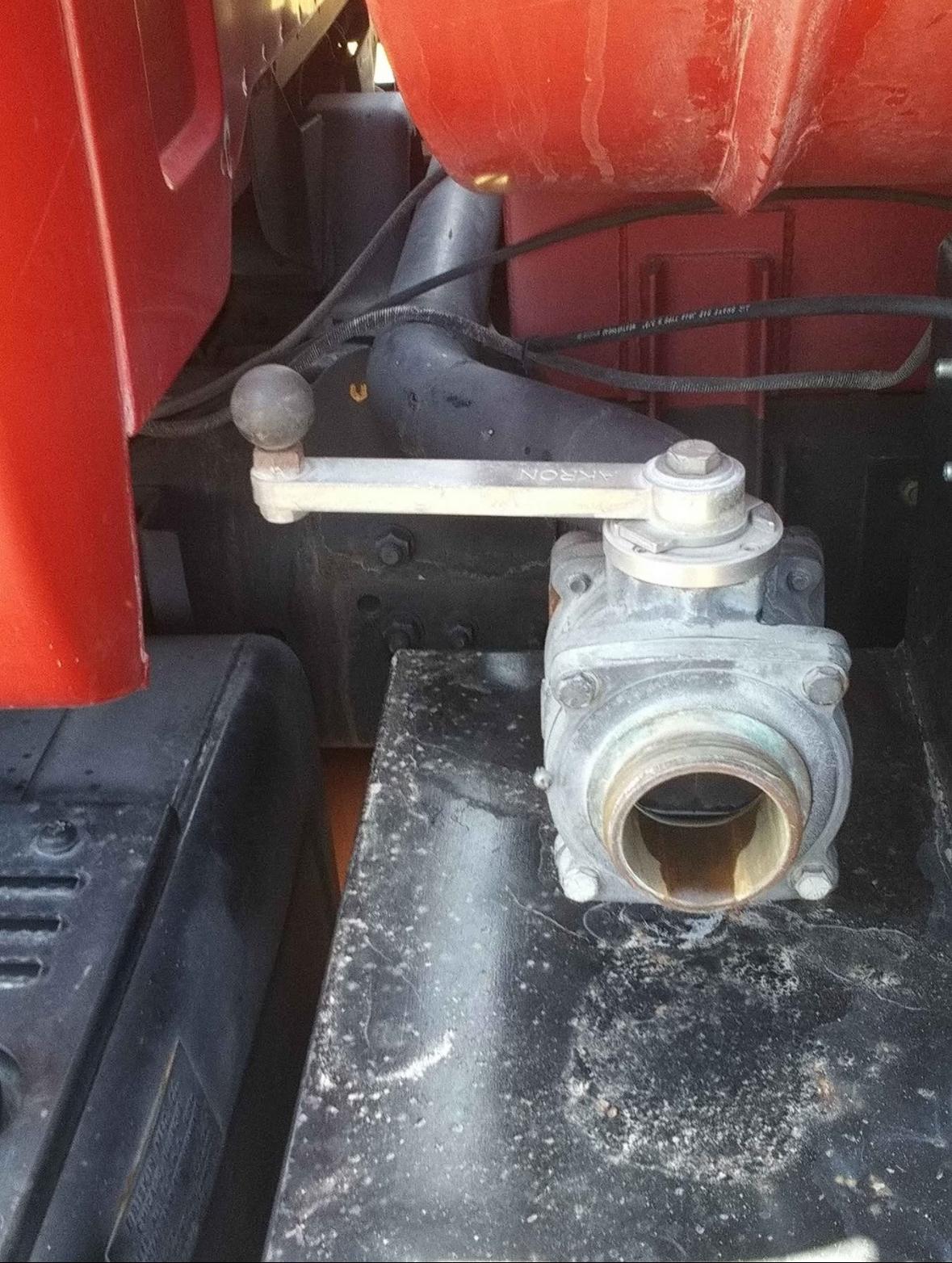 1991 Chevy Kodiak Tanker, 2000 Gal. - image 5