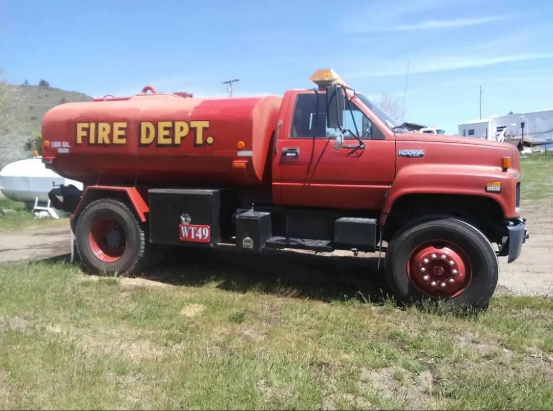 2001 Chevy Kodiak Tanker, 2000 Gal.