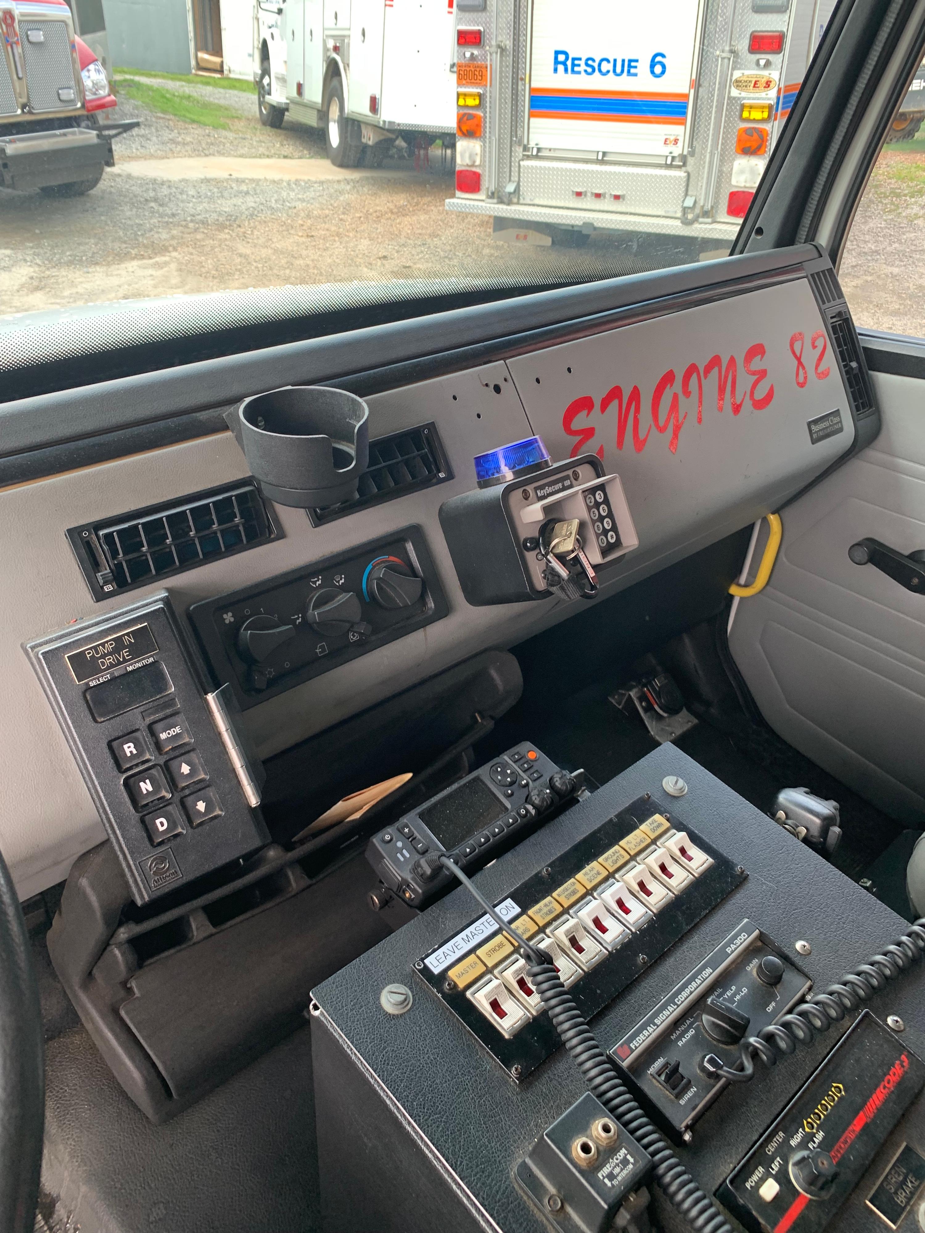 1996 3D Freightliner Pumper Tanker - image 26