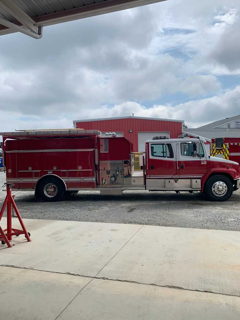 1996 3D Freightliner Pumper Tanker — photo 2