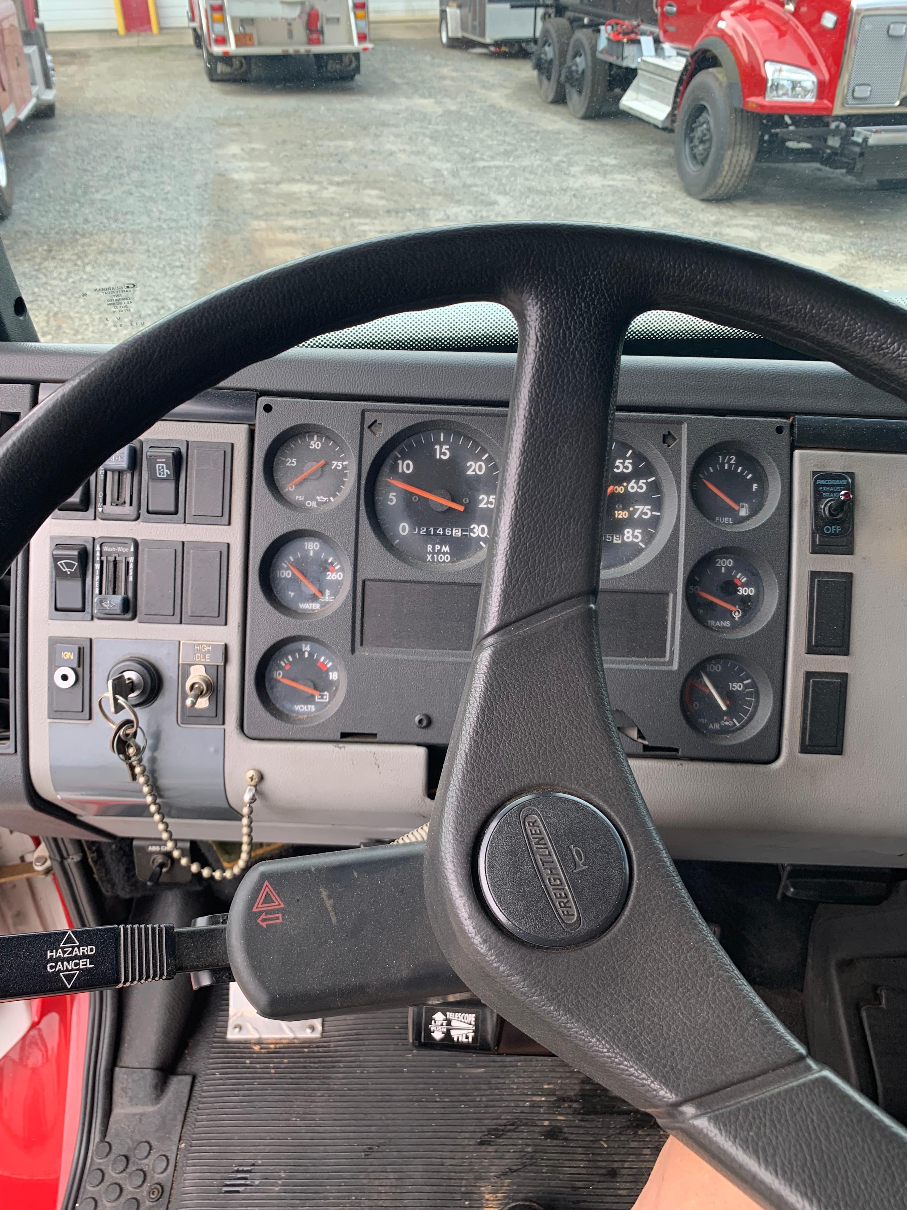 1996 3D Freightliner Pumper Tanker - image 27