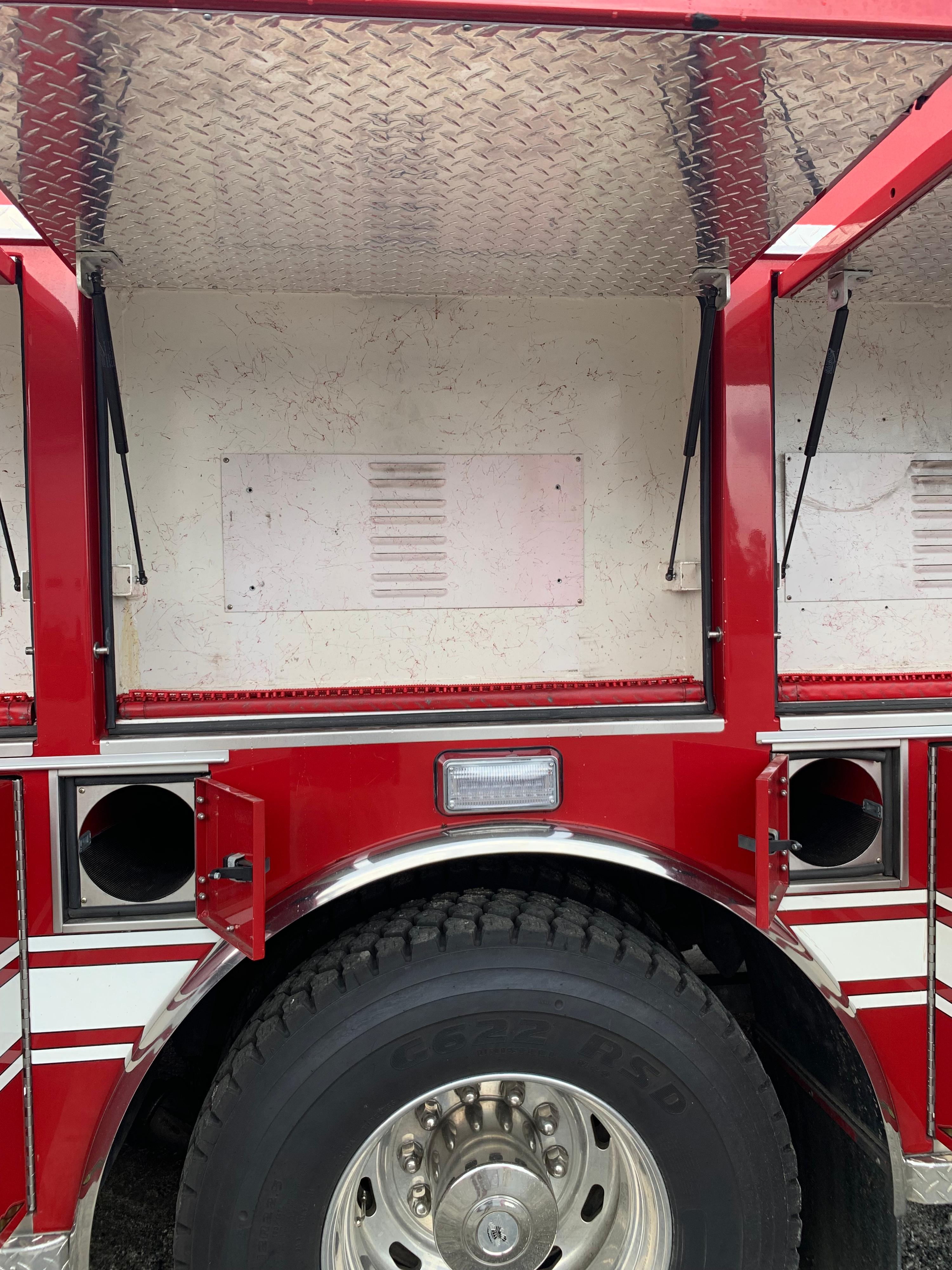 1996 3D Freightliner Pumper Tanker - image 17