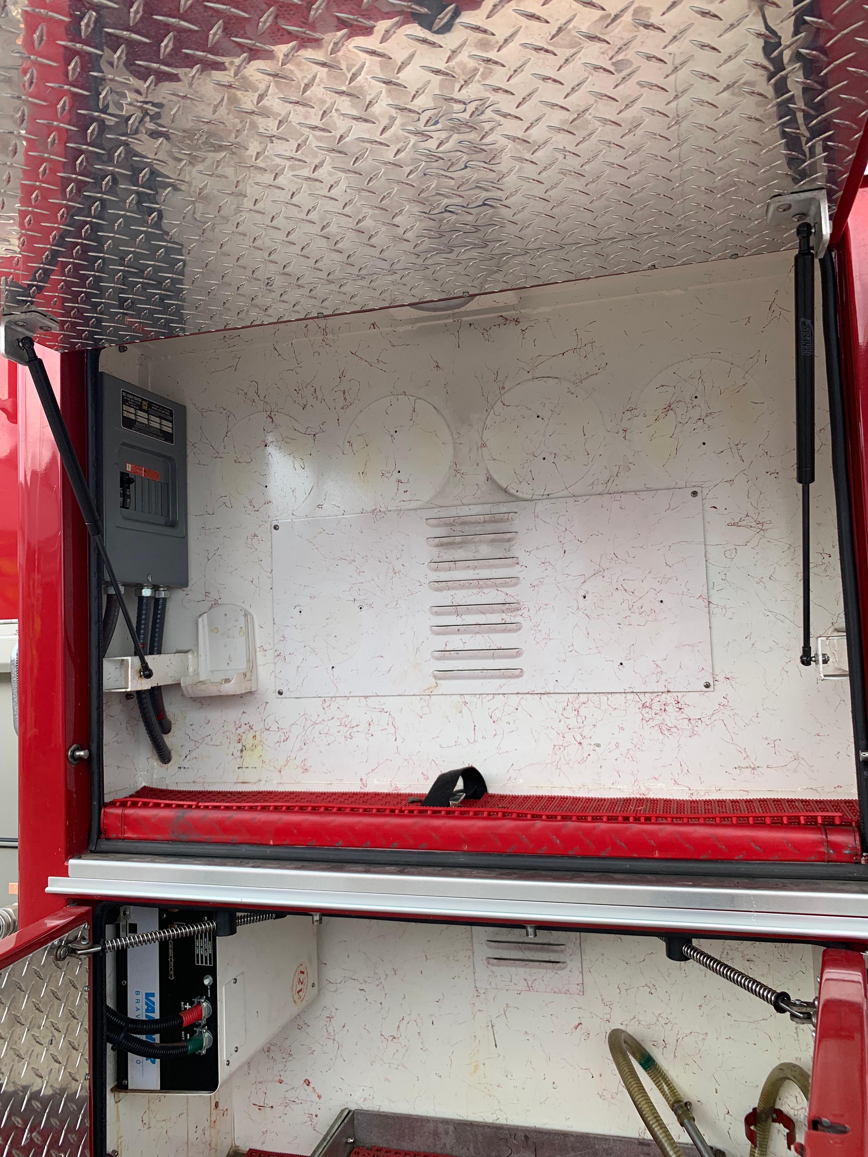 1996 3D Freightliner Pumper Tanker - image 14