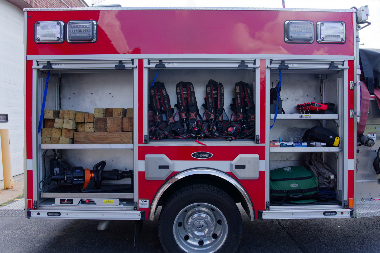 2025 E-One Ford 4x4 Mini Pumper - image 61