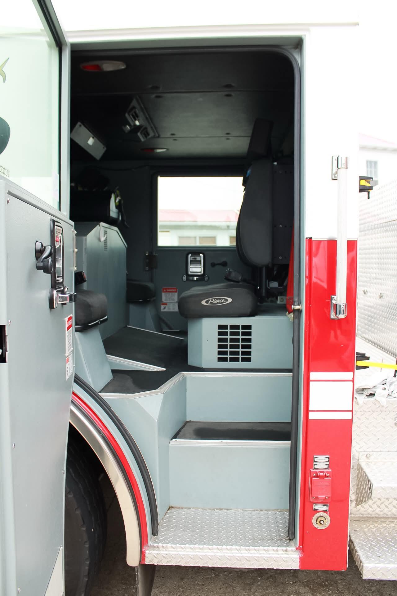 2006 Pierce Contender Pumper - image 13