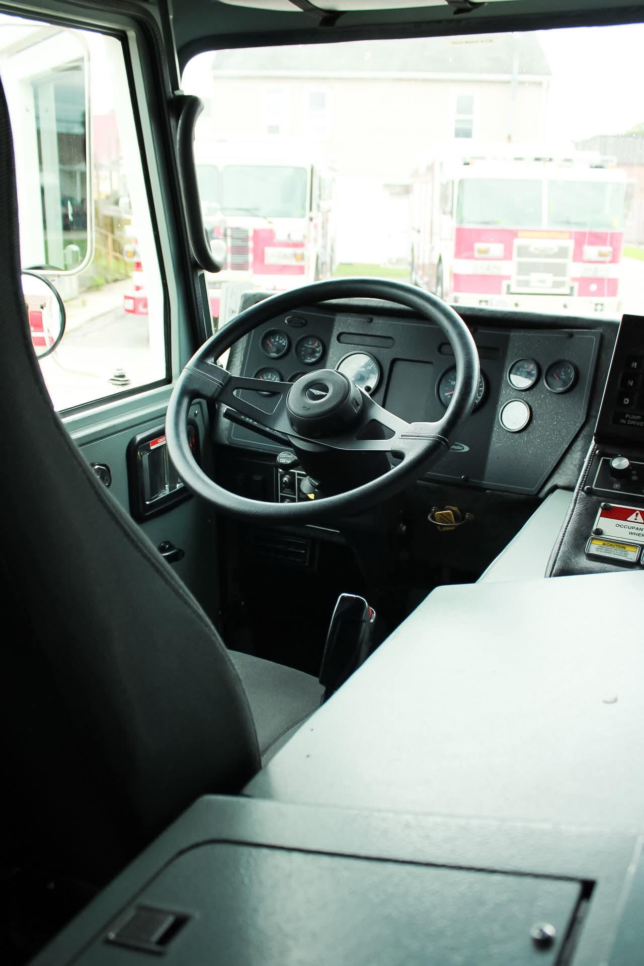 2006 Pierce Contender Pumper - image 11