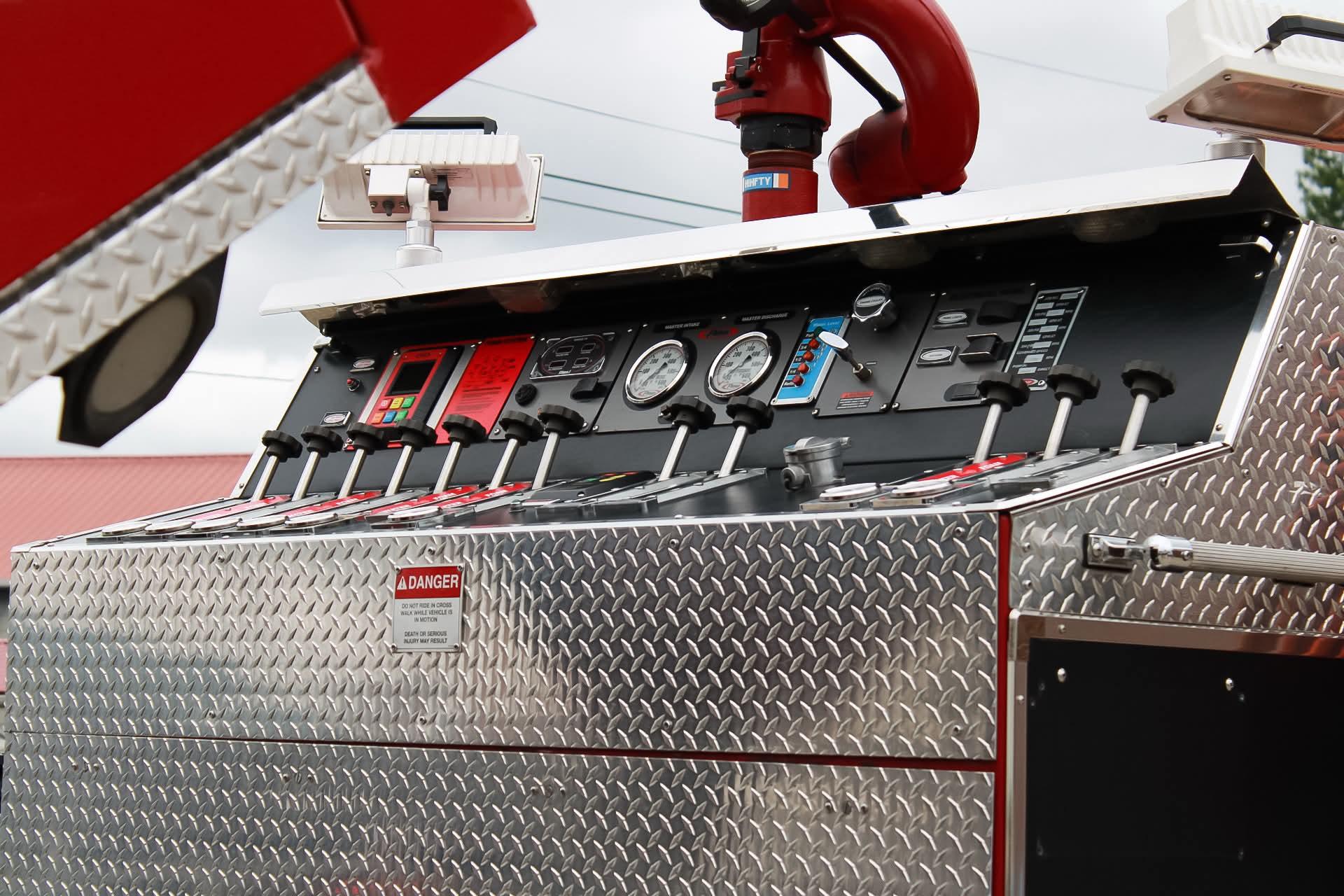 2006 Pierce Contender Pumper - image 34