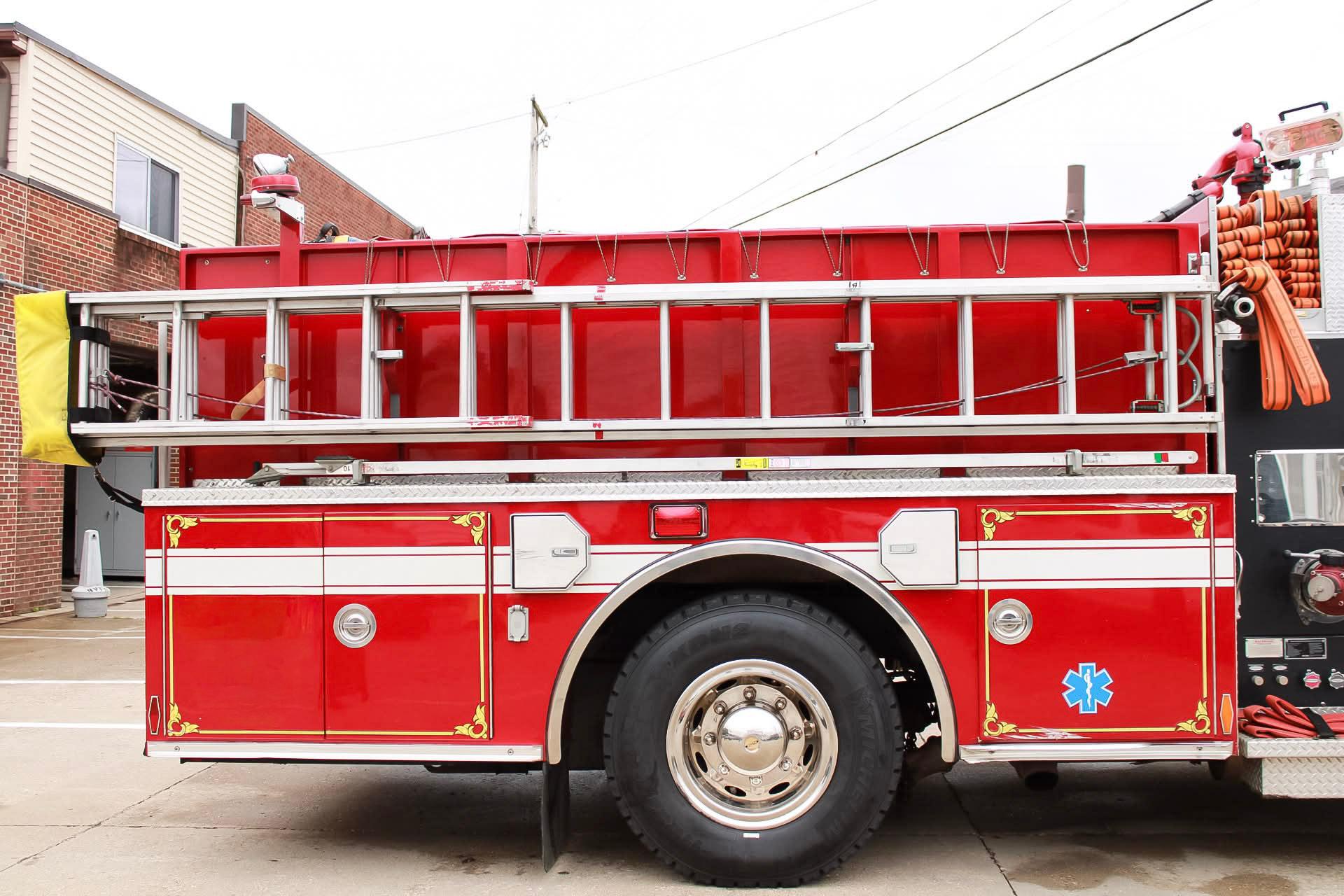 2006 Pierce Contender Pumper - image 7