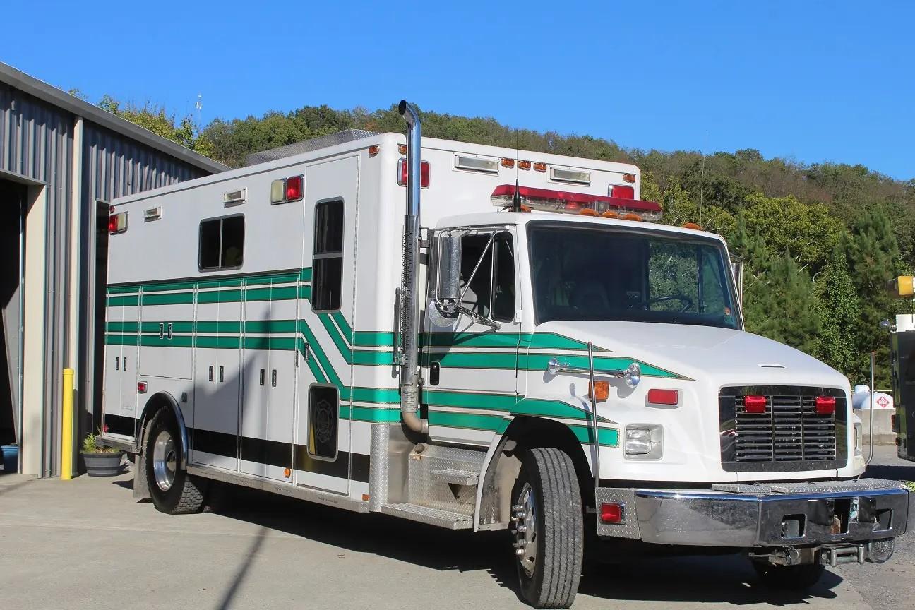 2000 Horton Freightliner Heavy Rescue - image 3