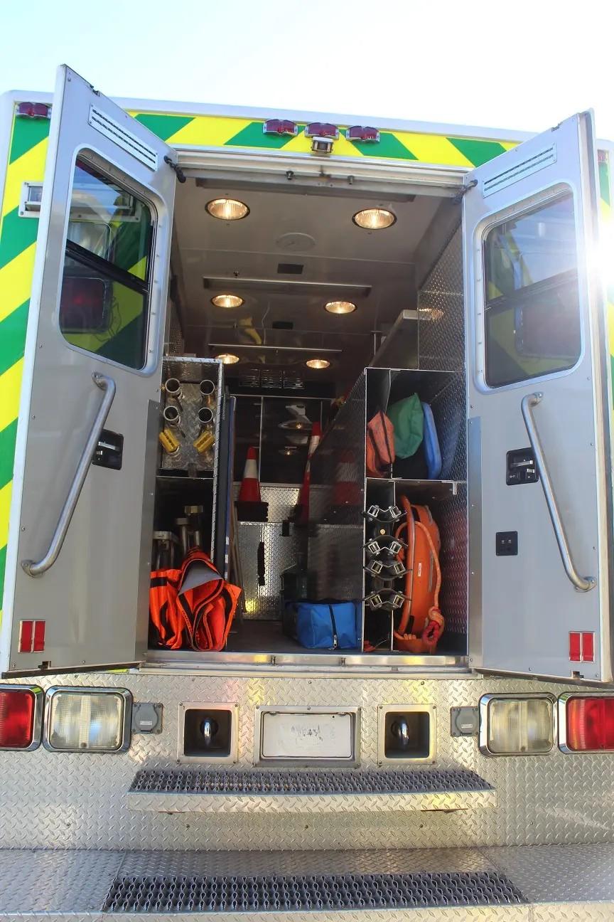 2000 Horton Freightliner Heavy Rescue - image 5