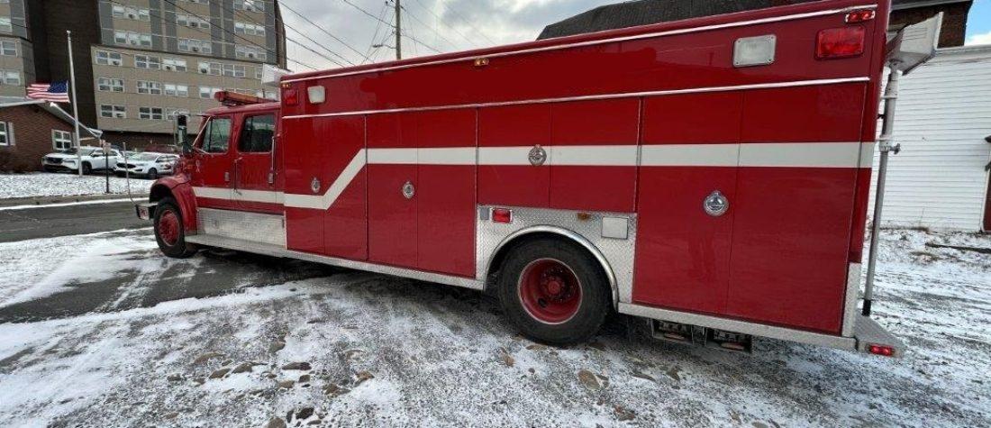1999 International 4400 Heavy Rescue - image 17