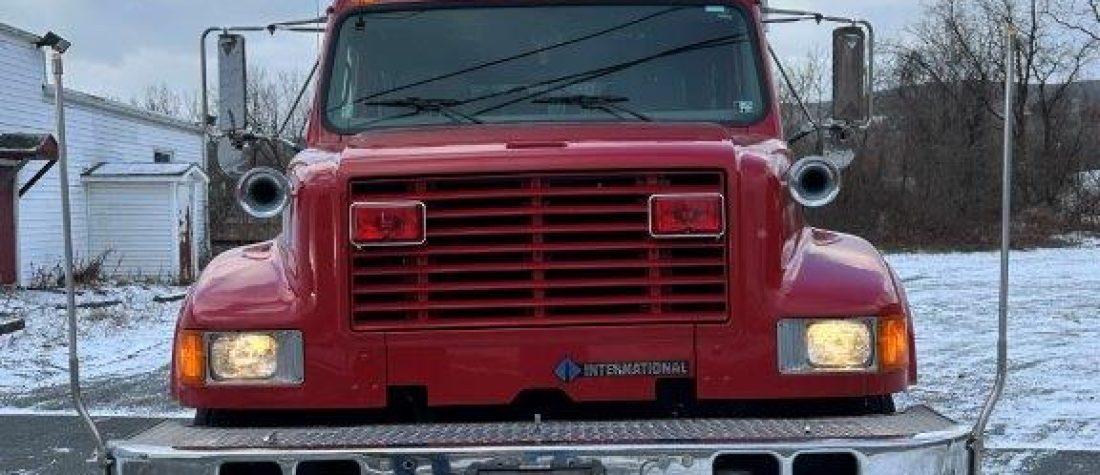 1999 International 4400 Heavy Rescue - image 11