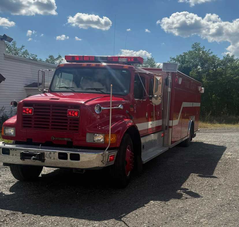 1999 International 4400 Heavy Rescue — photo 2