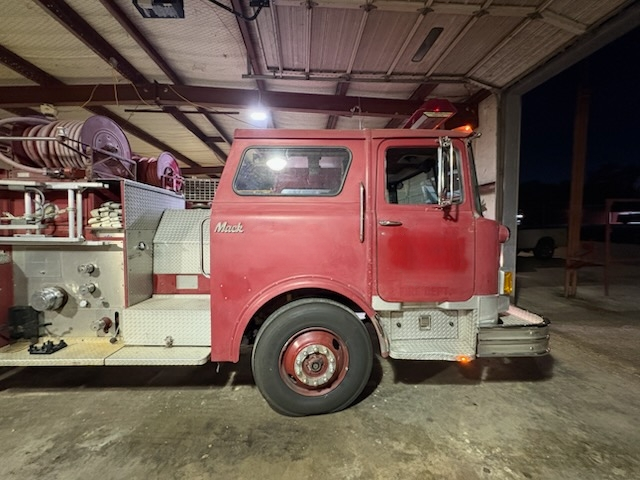 1979 Mack Pumper - image 4