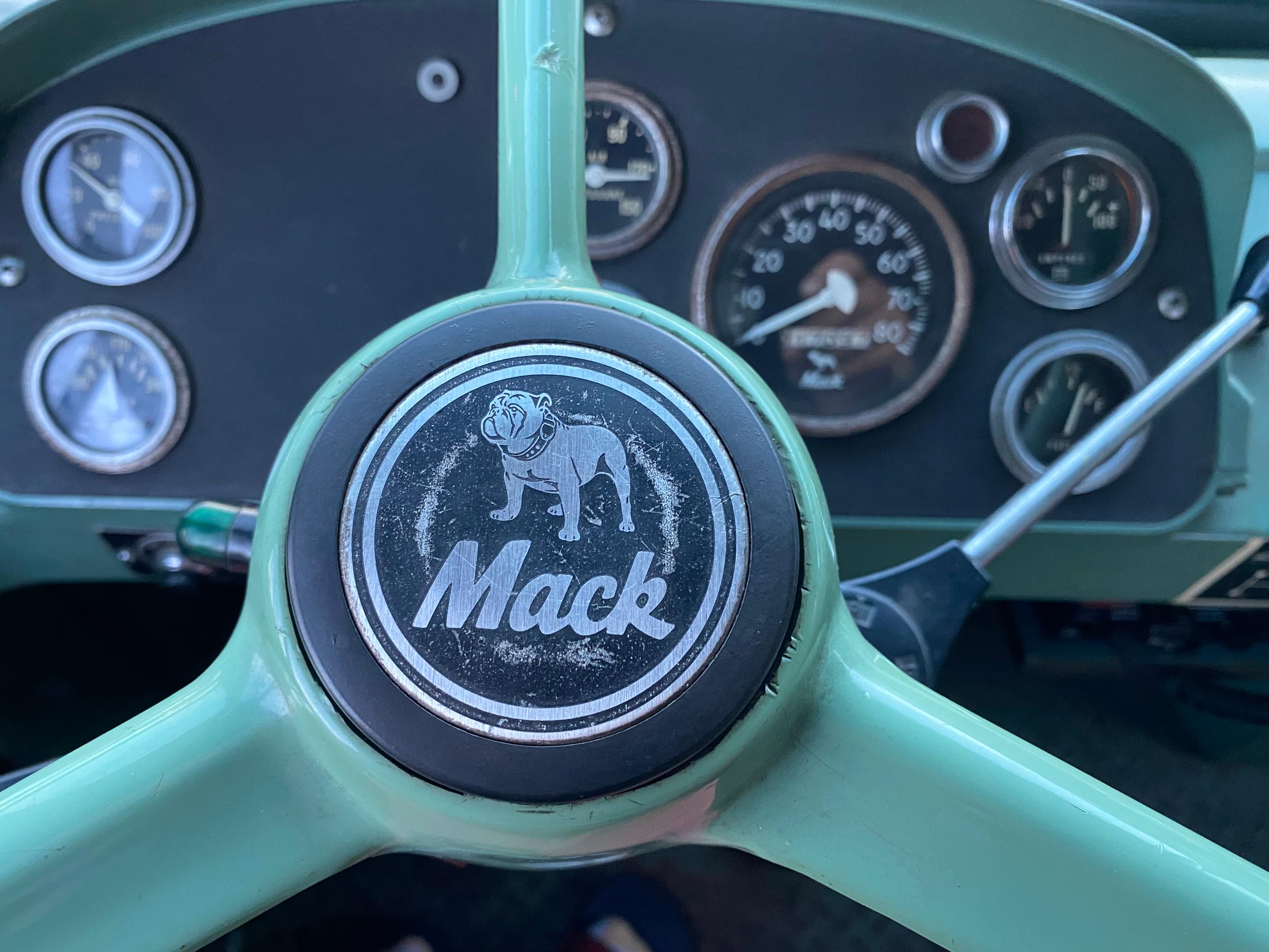 1968 Mack Engine - image 10
