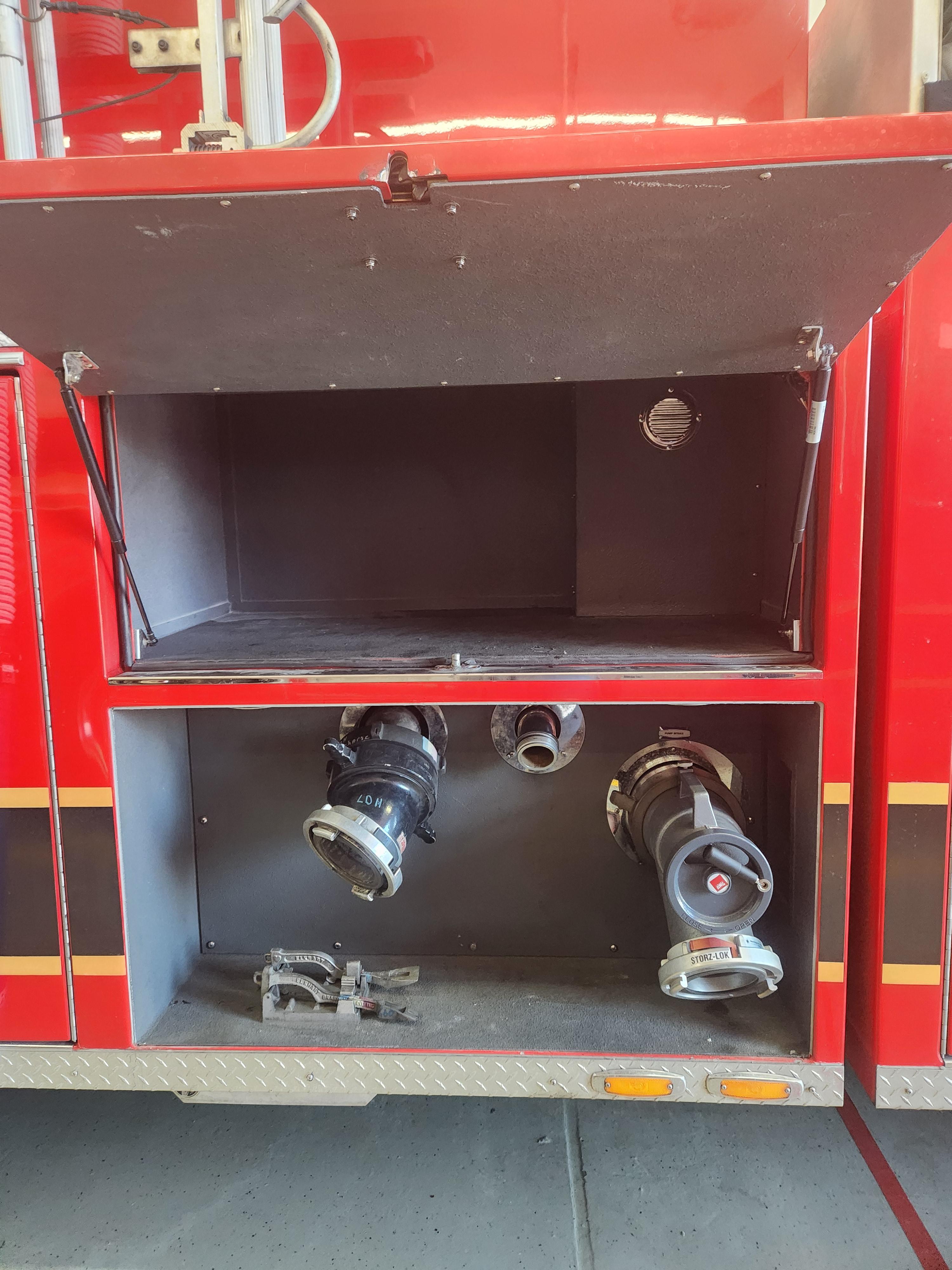 2004 / 2021 E-One Tender Pumper - image 12