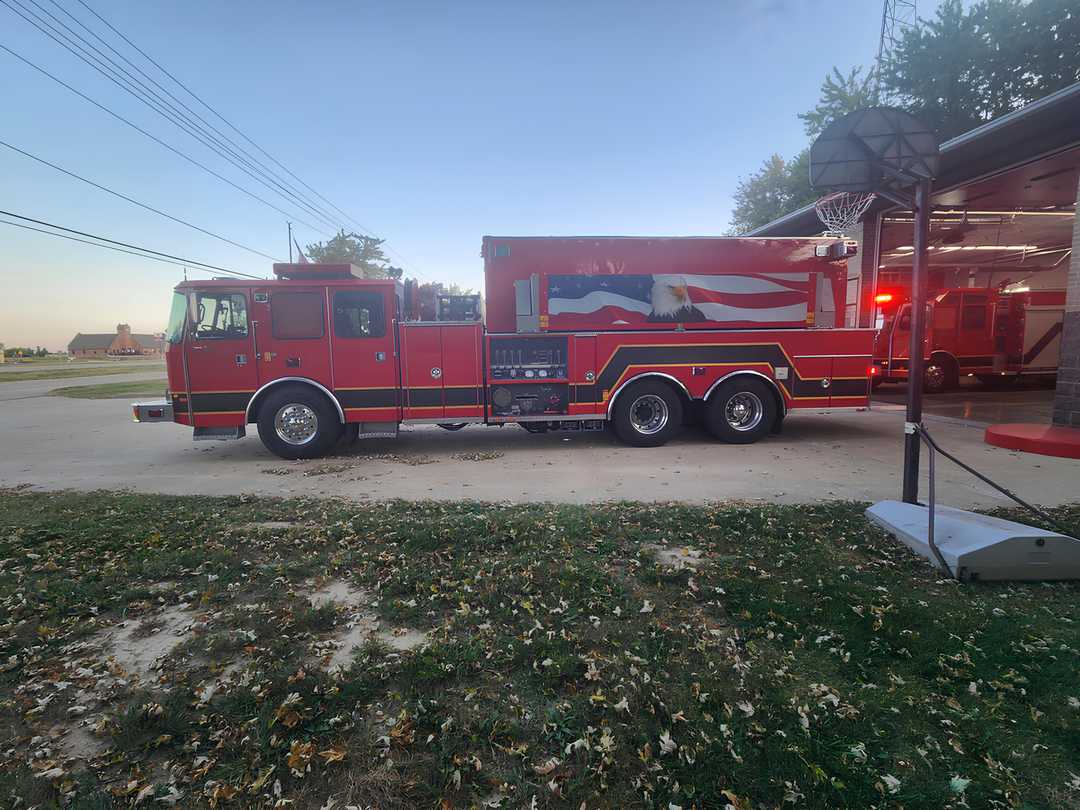 2004 / 2021 E-One Tender Pumper