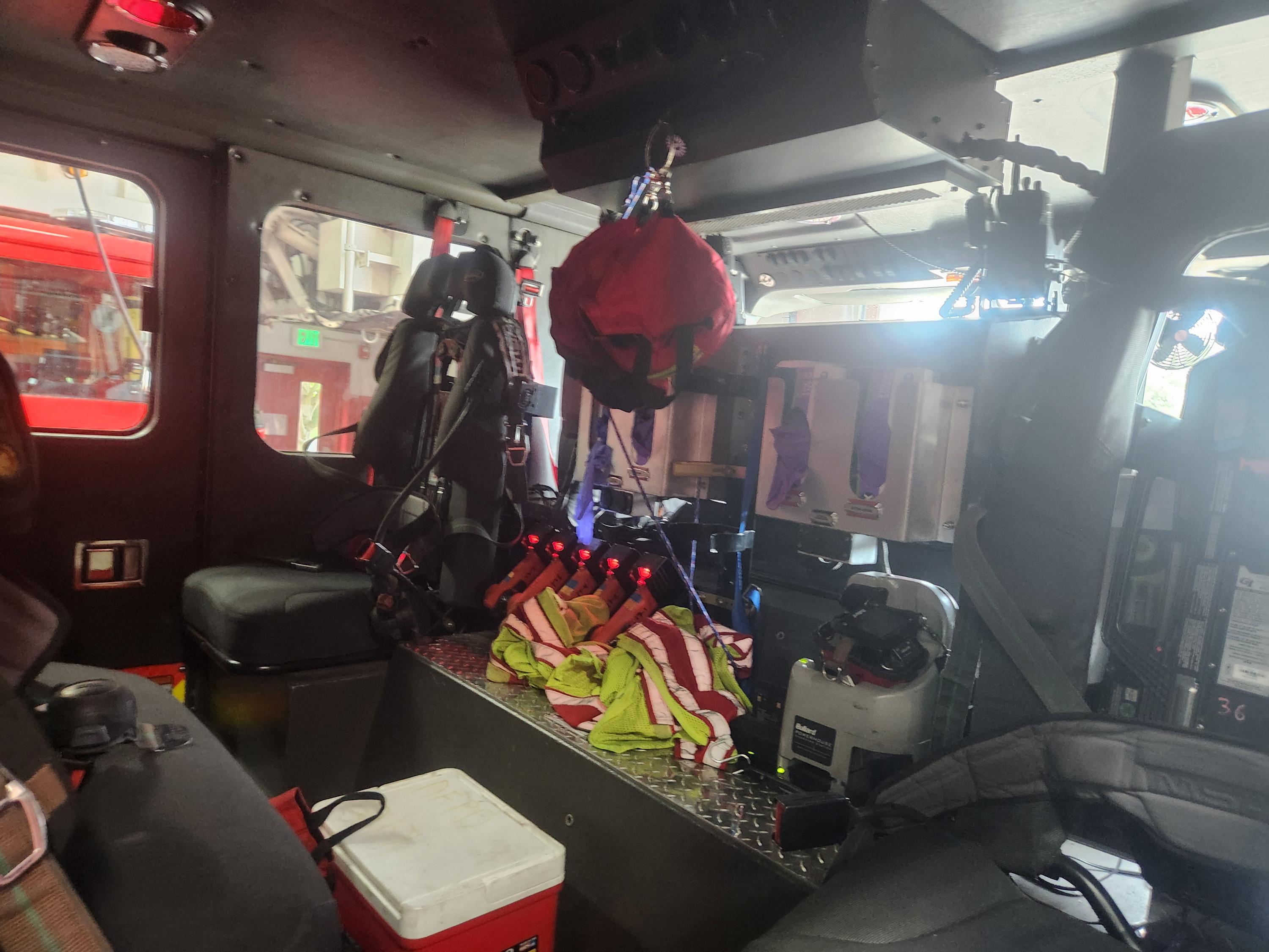2004 / 2021 E-One Tender Pumper - image 16