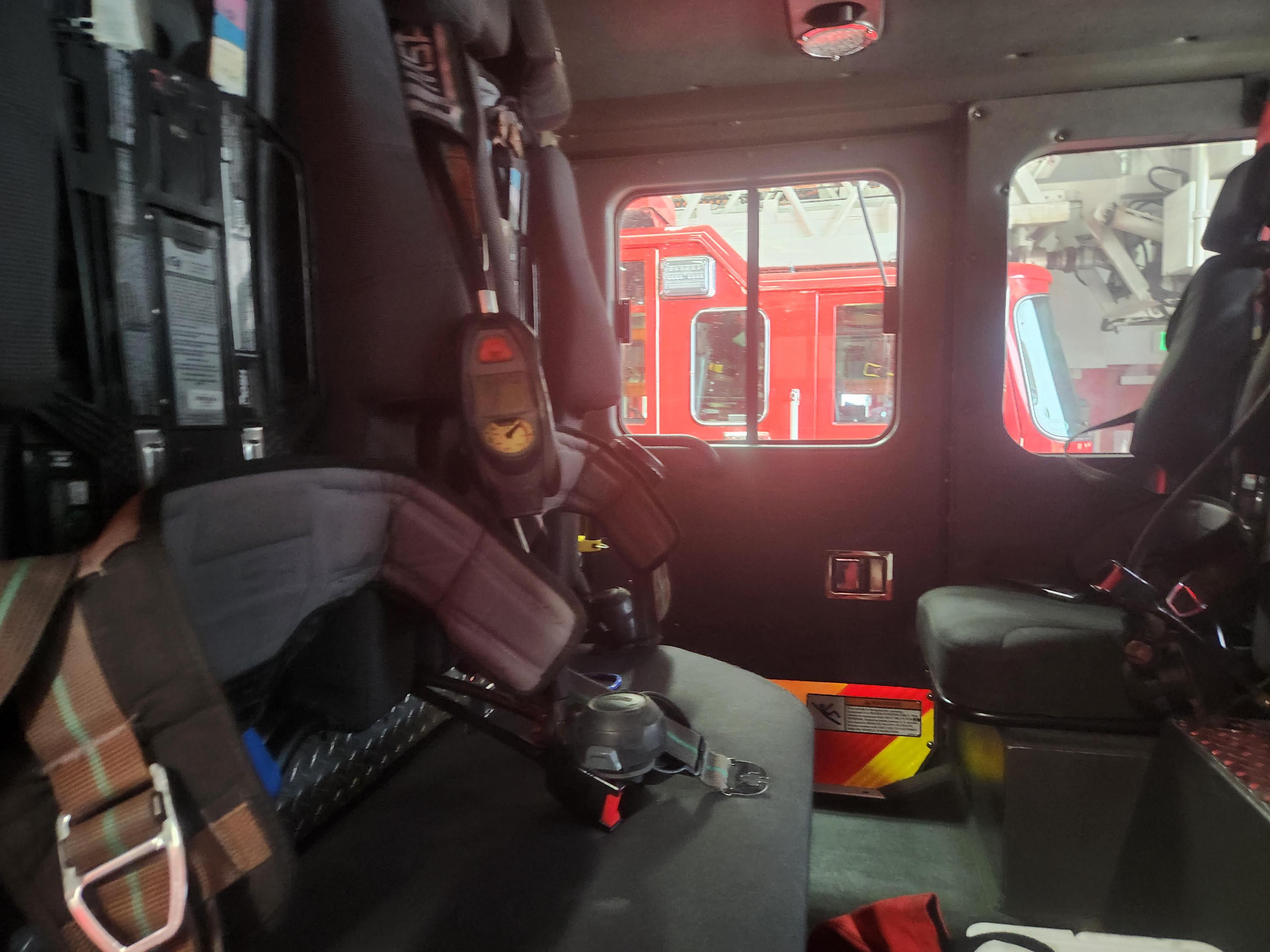 2004 / 2021 E-One Tender Pumper - image 22