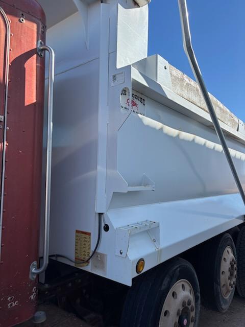 1989 Peterbilt 357 Dump Truck - image 5