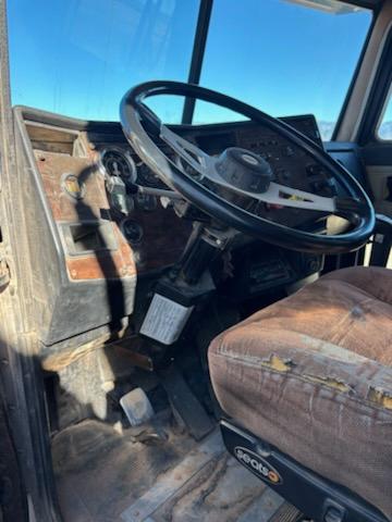 1989 Peterbilt 357 Dump Truck - image 10