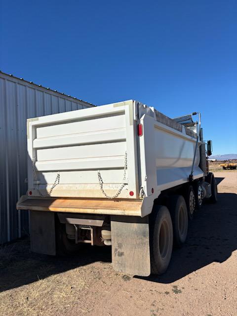 1989 Peterbilt 357 Dump Truck - image 2