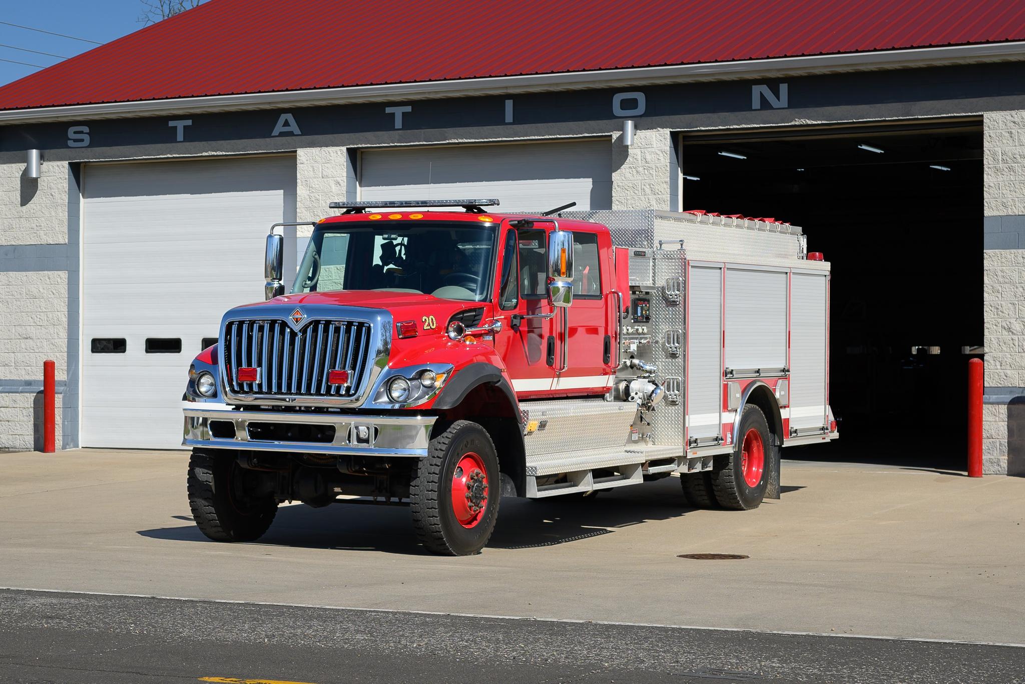 2010 Crimson International Pumper Tanker - image 1