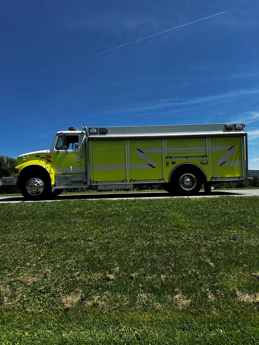 2000 4 Guys International Medium Rescue — photo 6