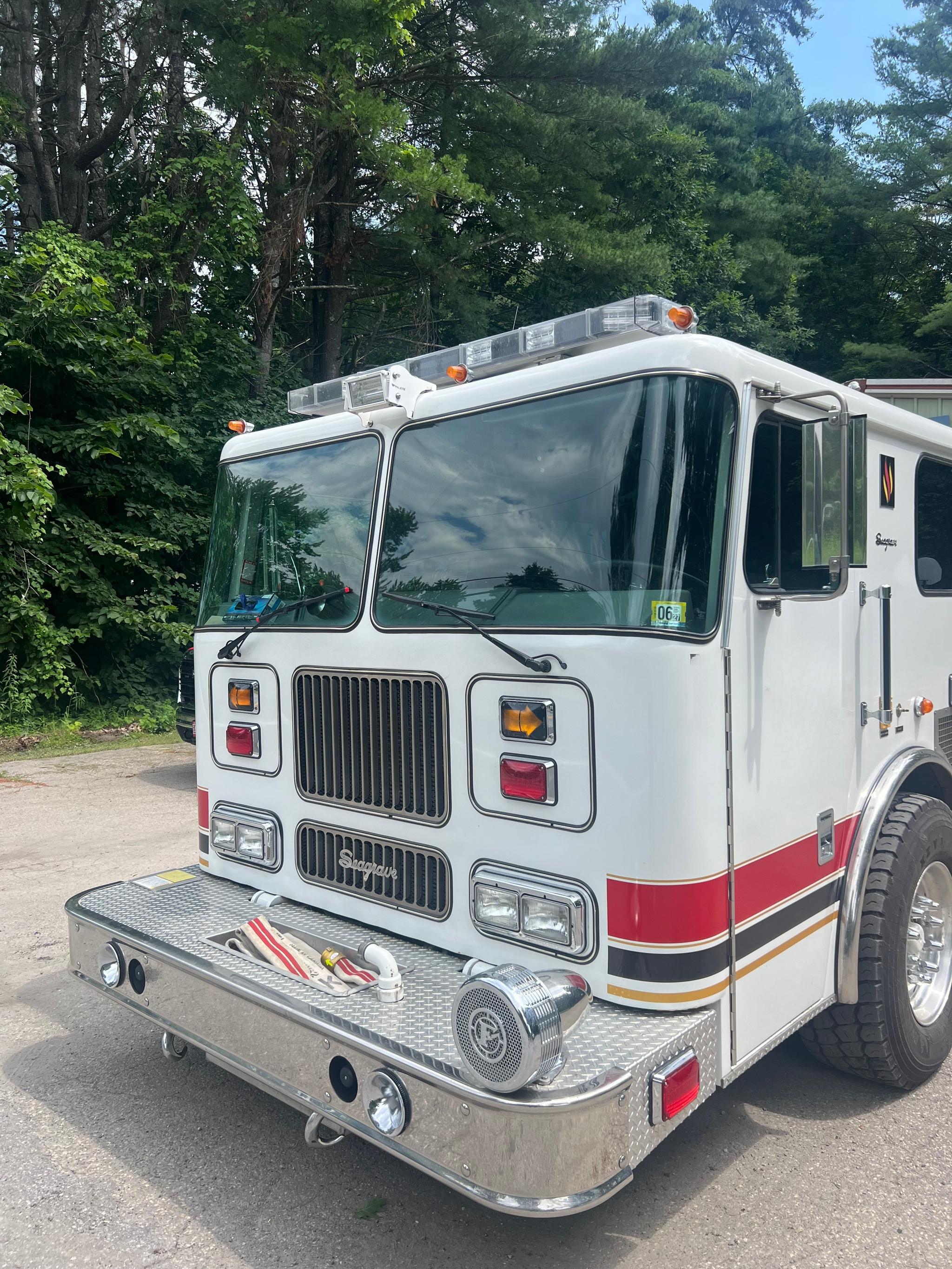 1999 Seagrave Pumper - image 2