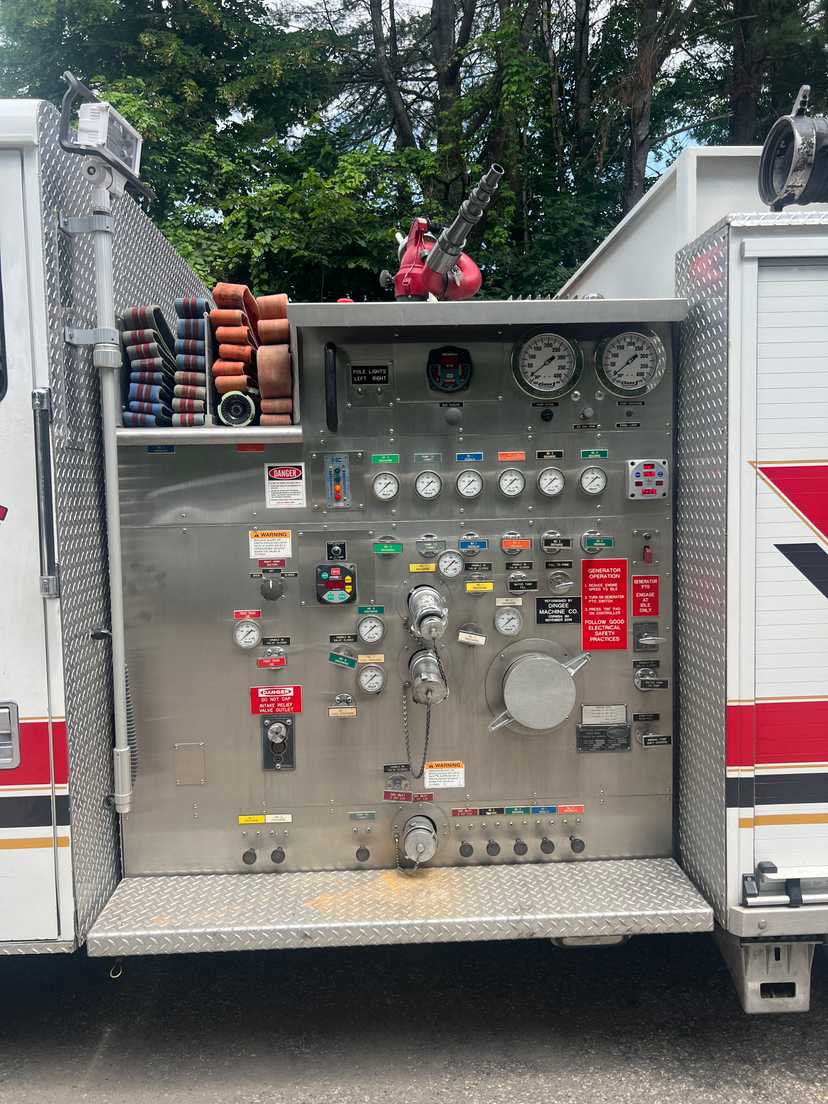1999 Seagrave Pumper — photo 3