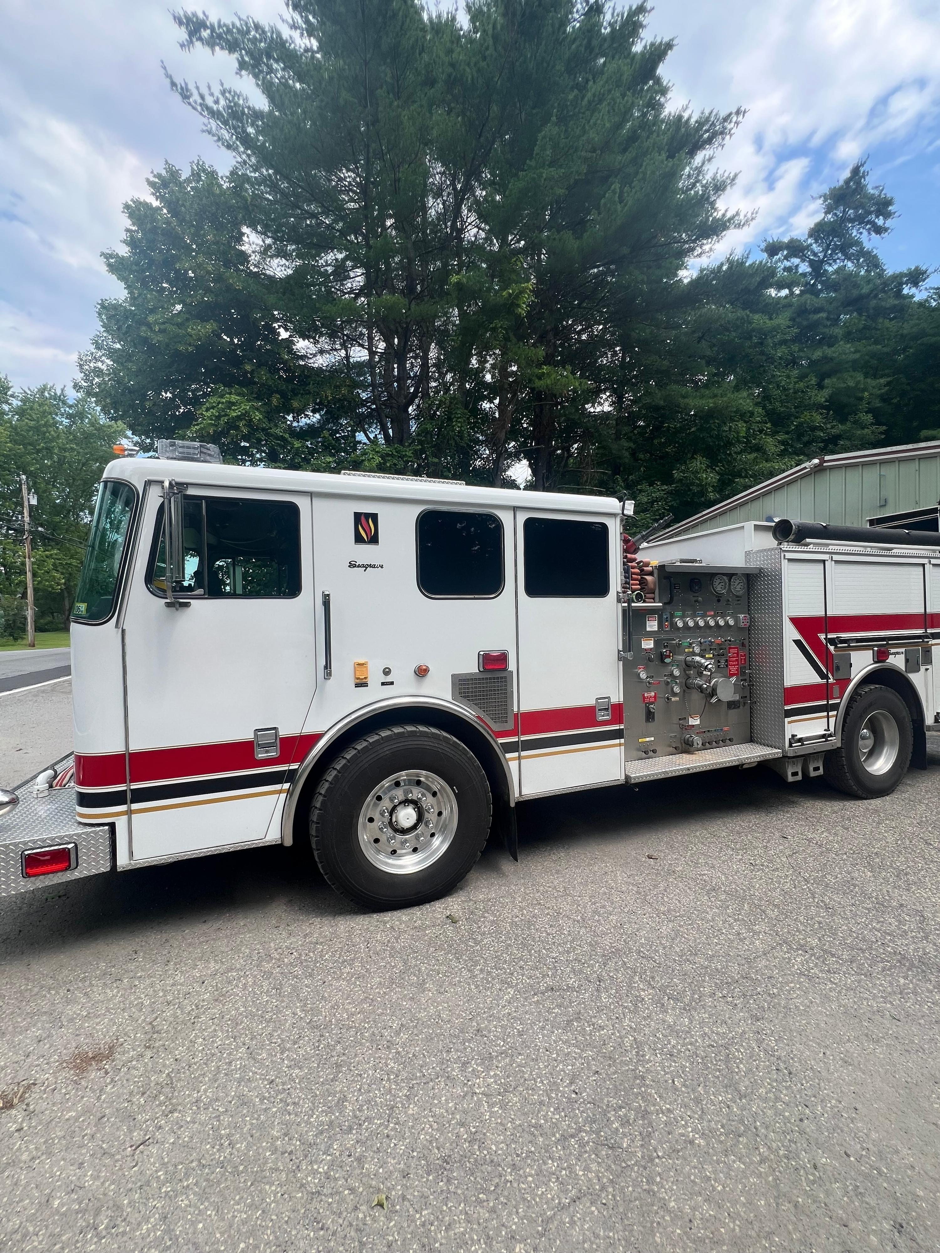 1999 Seagrave Pumper - image 1
