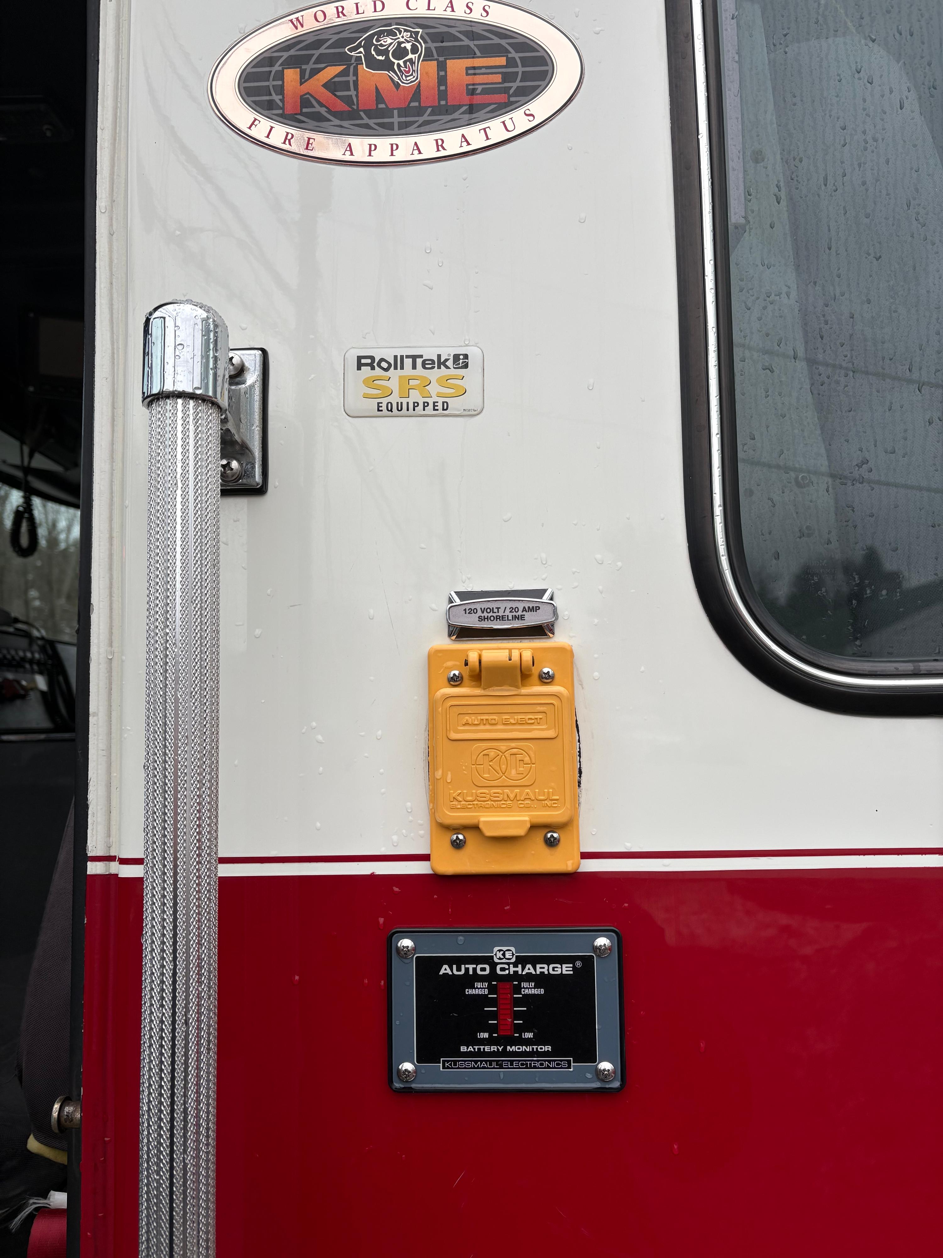 2005 KME Pumper - image 25