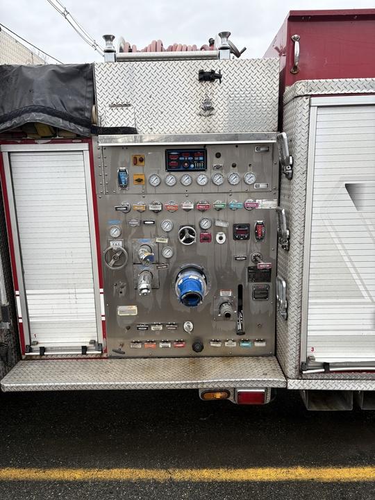 2005 KME Pumper - image 7