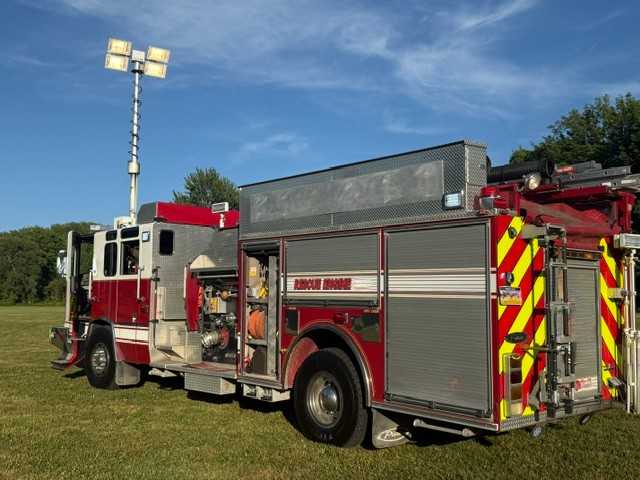 2001 Pierce Quantum Pumper — photo 5