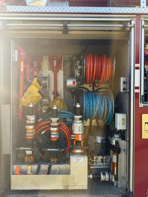 2001 Pierce Quantum Pumper - image 14