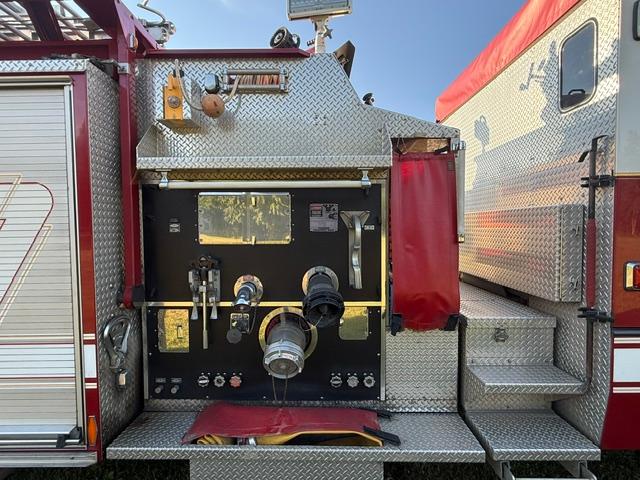 2001 Pierce Quantum Pumper - image 11