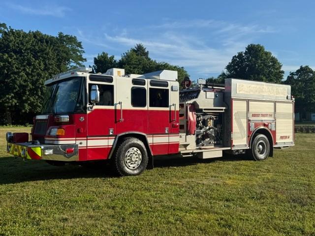 2001 Pierce Quantum Pumper - image 1